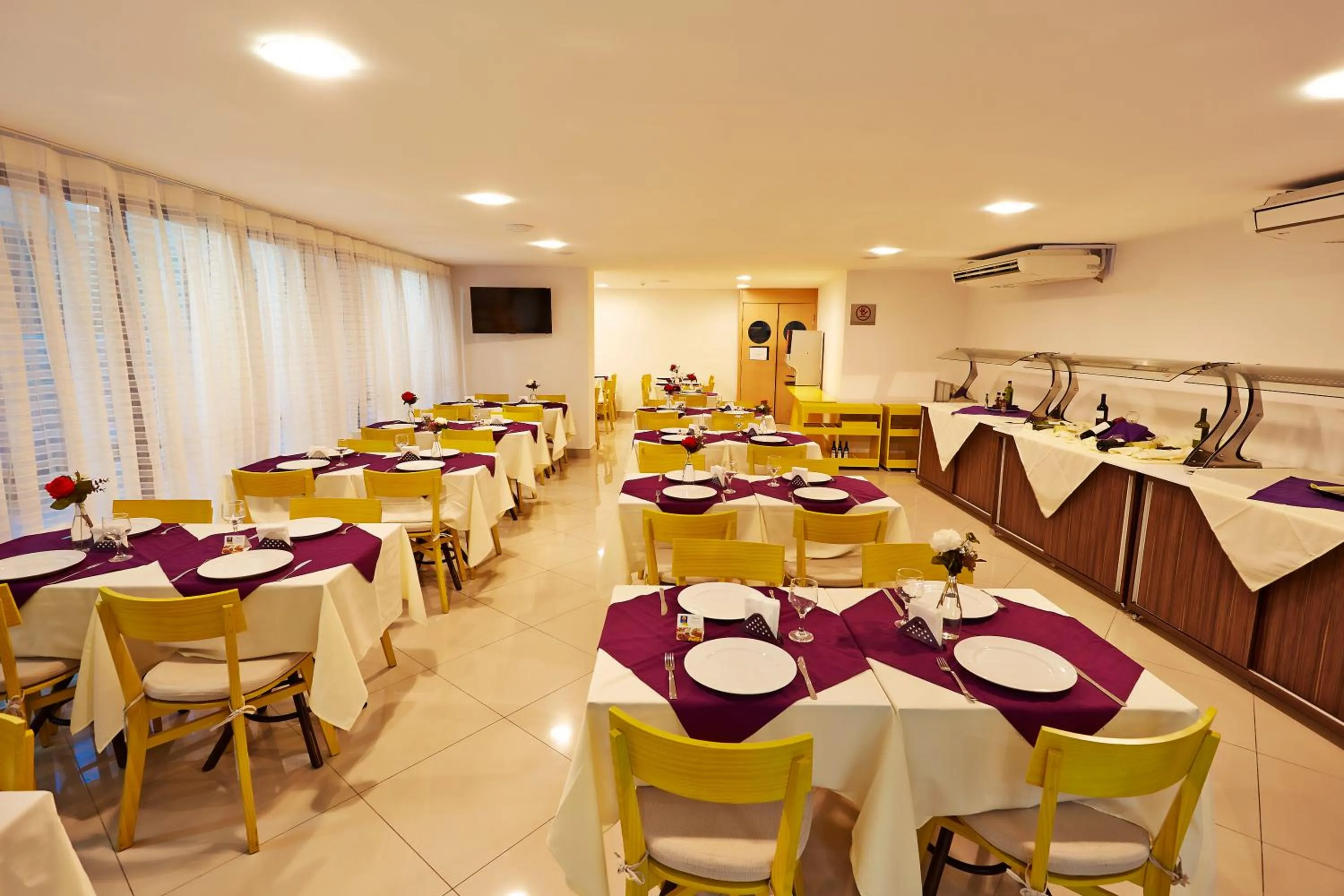 Restaurant/places to eat in Comfort Hotel & Suites Natal