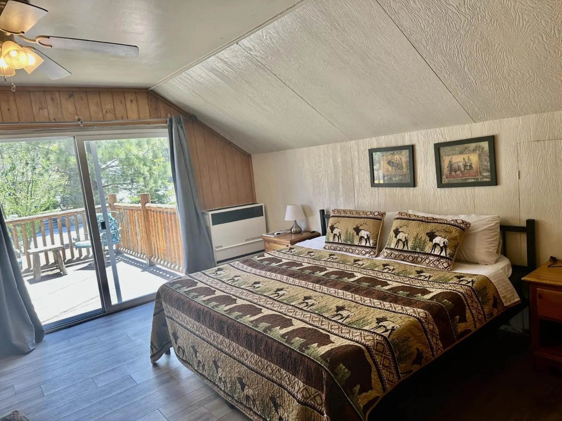 Bed in Bear Creek Resort