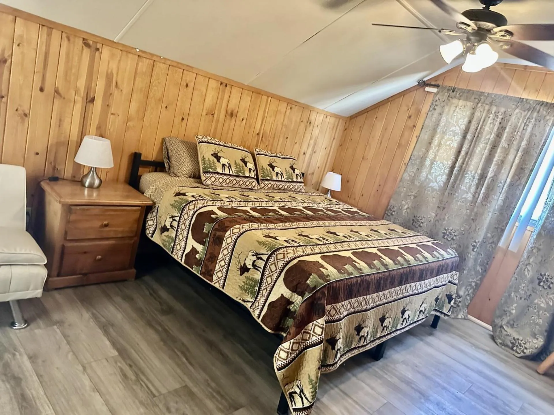 Bed in Bear Creek Resort