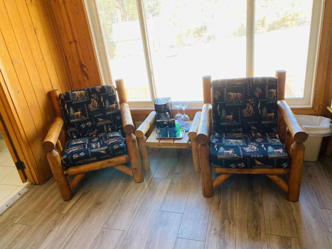 Seating area in Bear Creek Resort