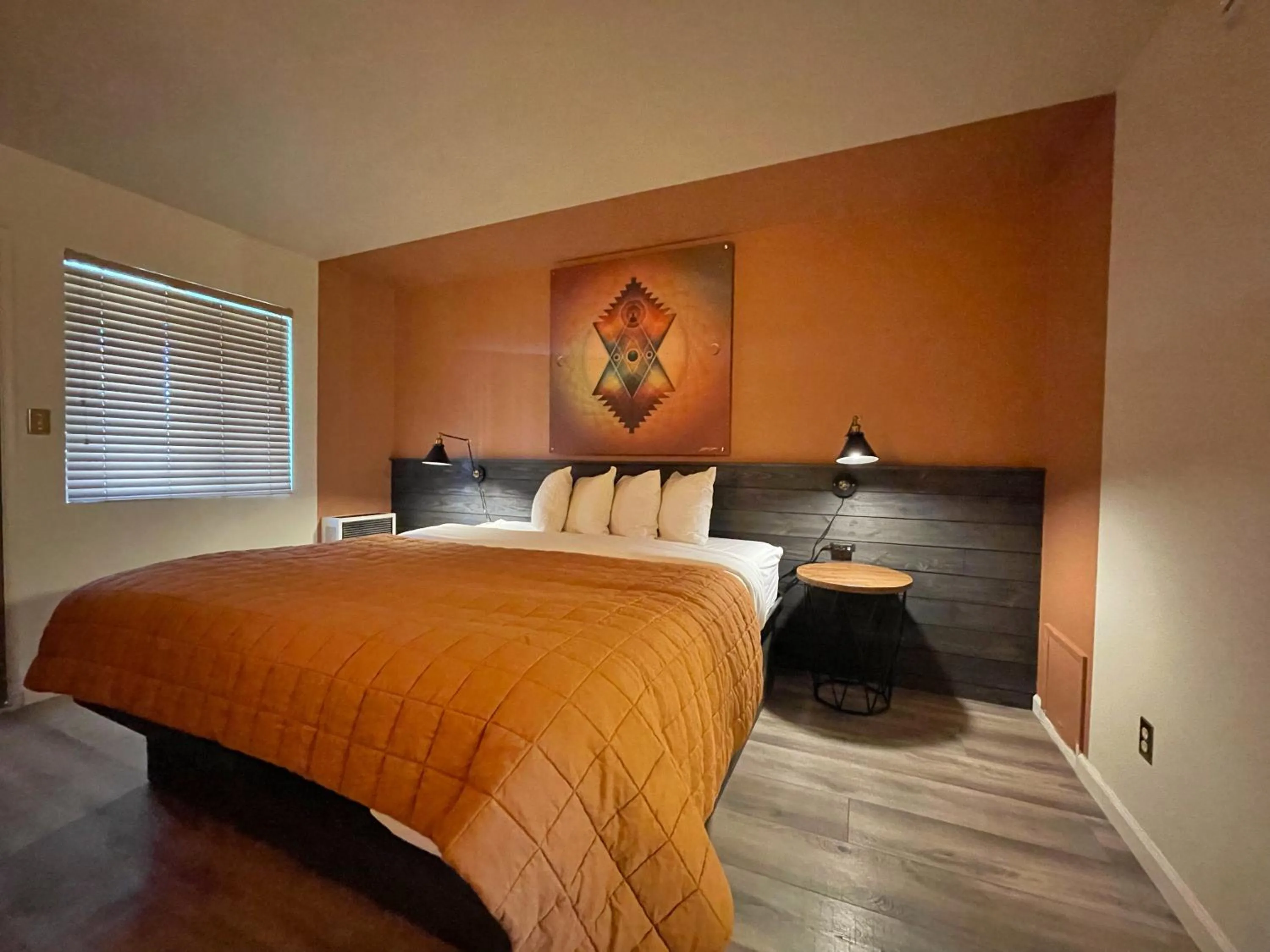 Bed in Sessions Retreat & Hotel