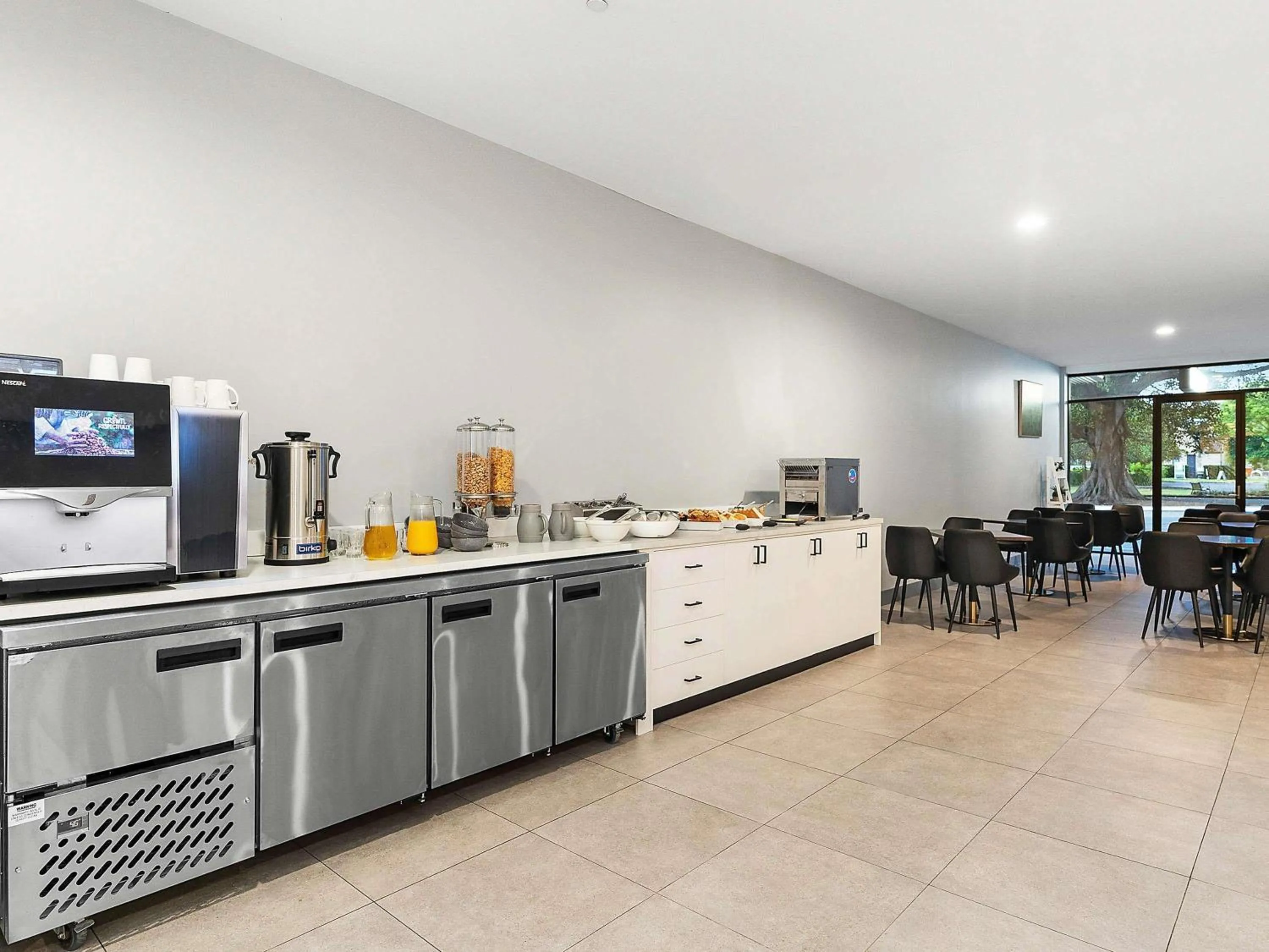 Breakfast in BreakFree on Broadway Sydney, an Accor Hotel