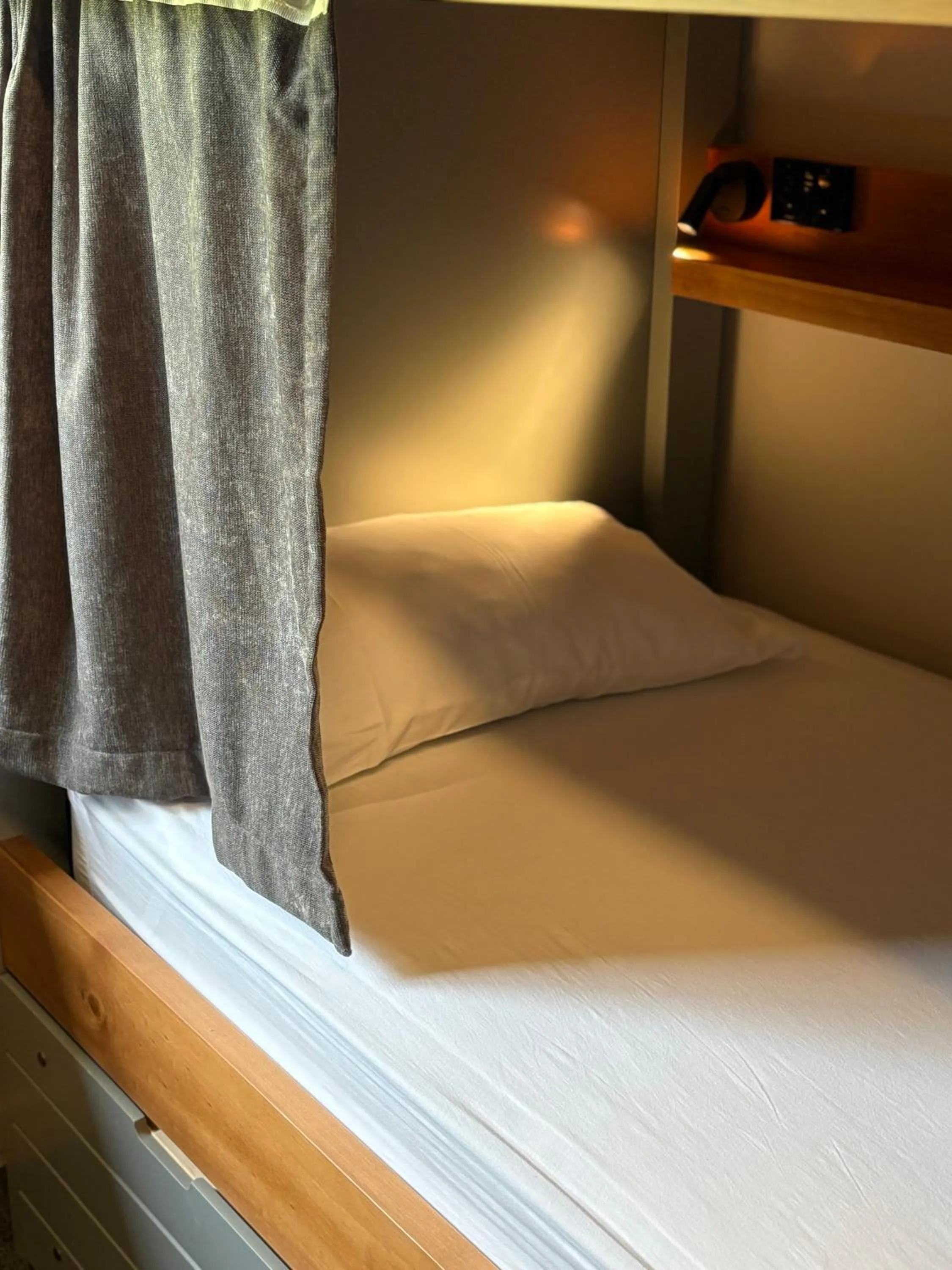 Bed in Te Anau Lakefront Backpackers