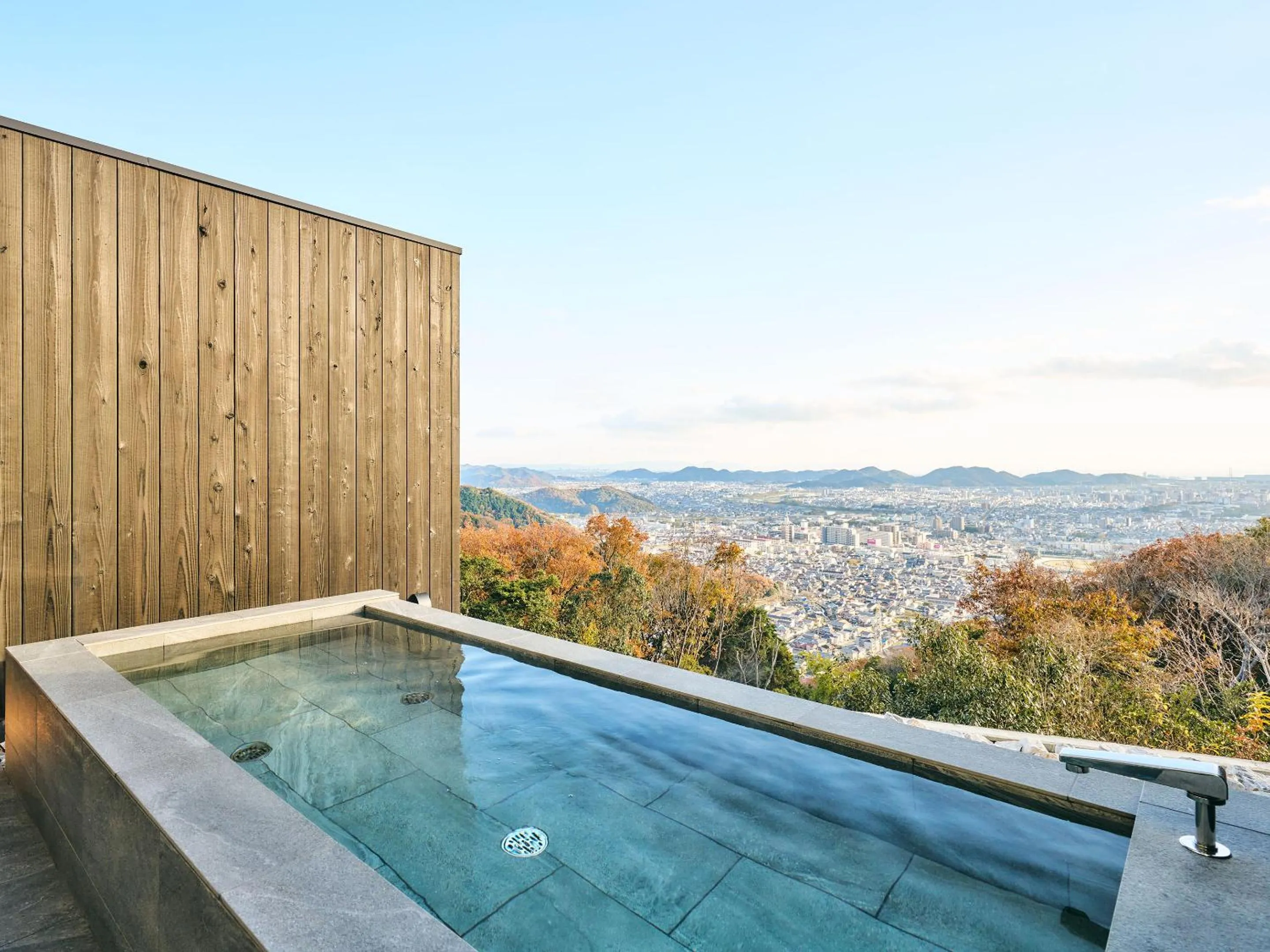 Open Air Bath in Setre Highland Villa Himeji
