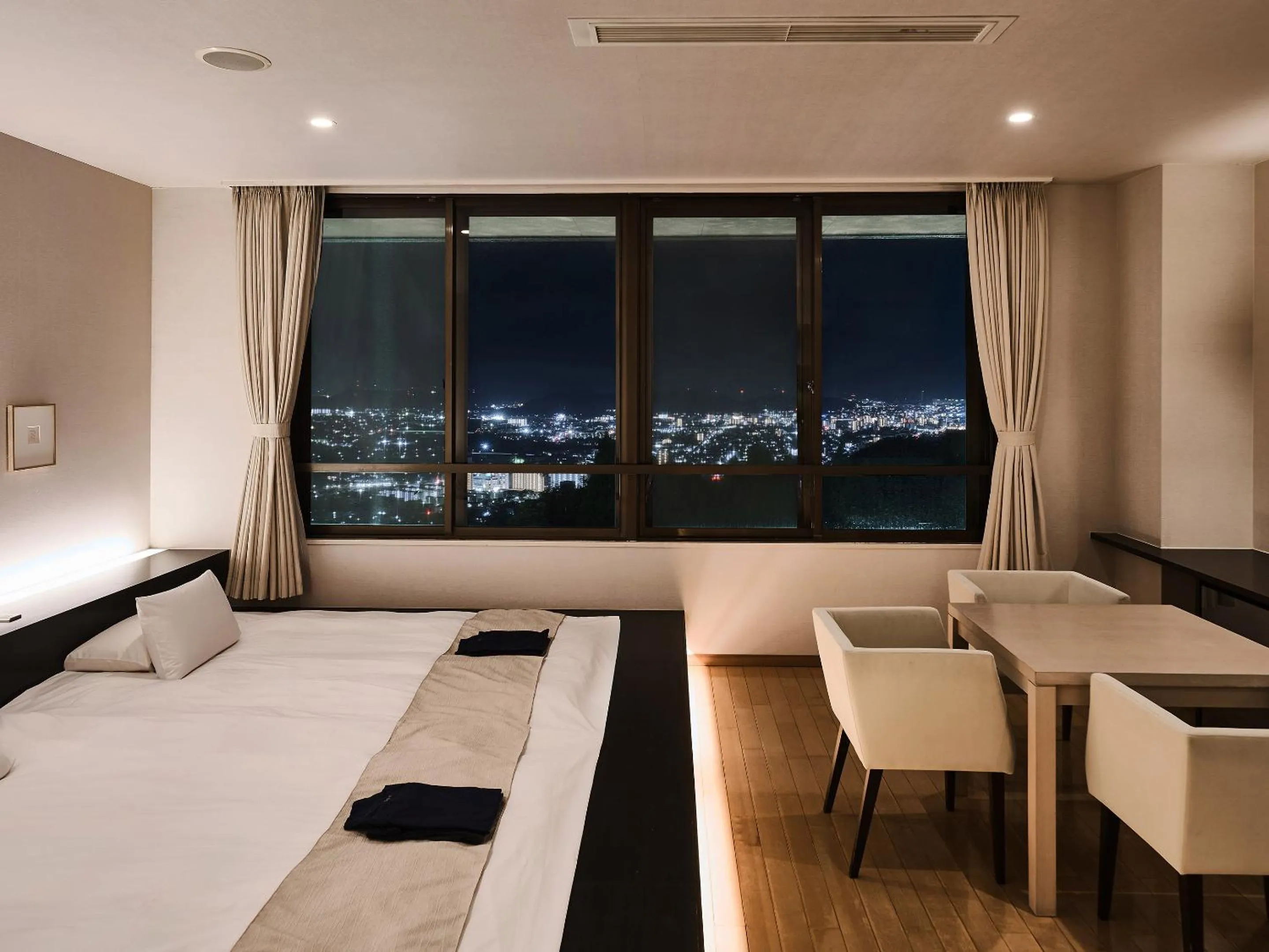 View (from property/room), Bed in Setre Highland Villa Himeji