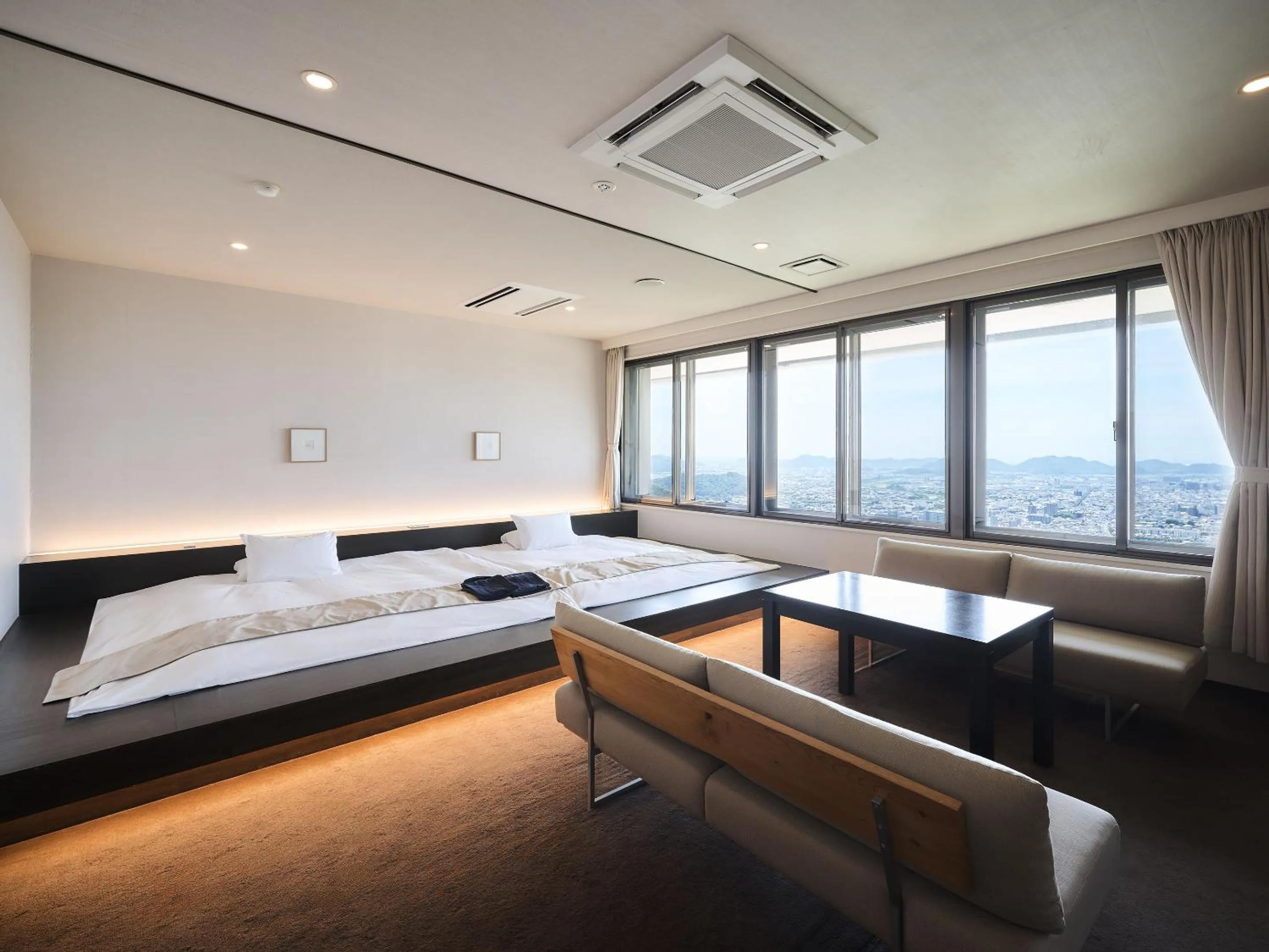 Photo of the whole room, Bed in Setre Highland Villa Himeji