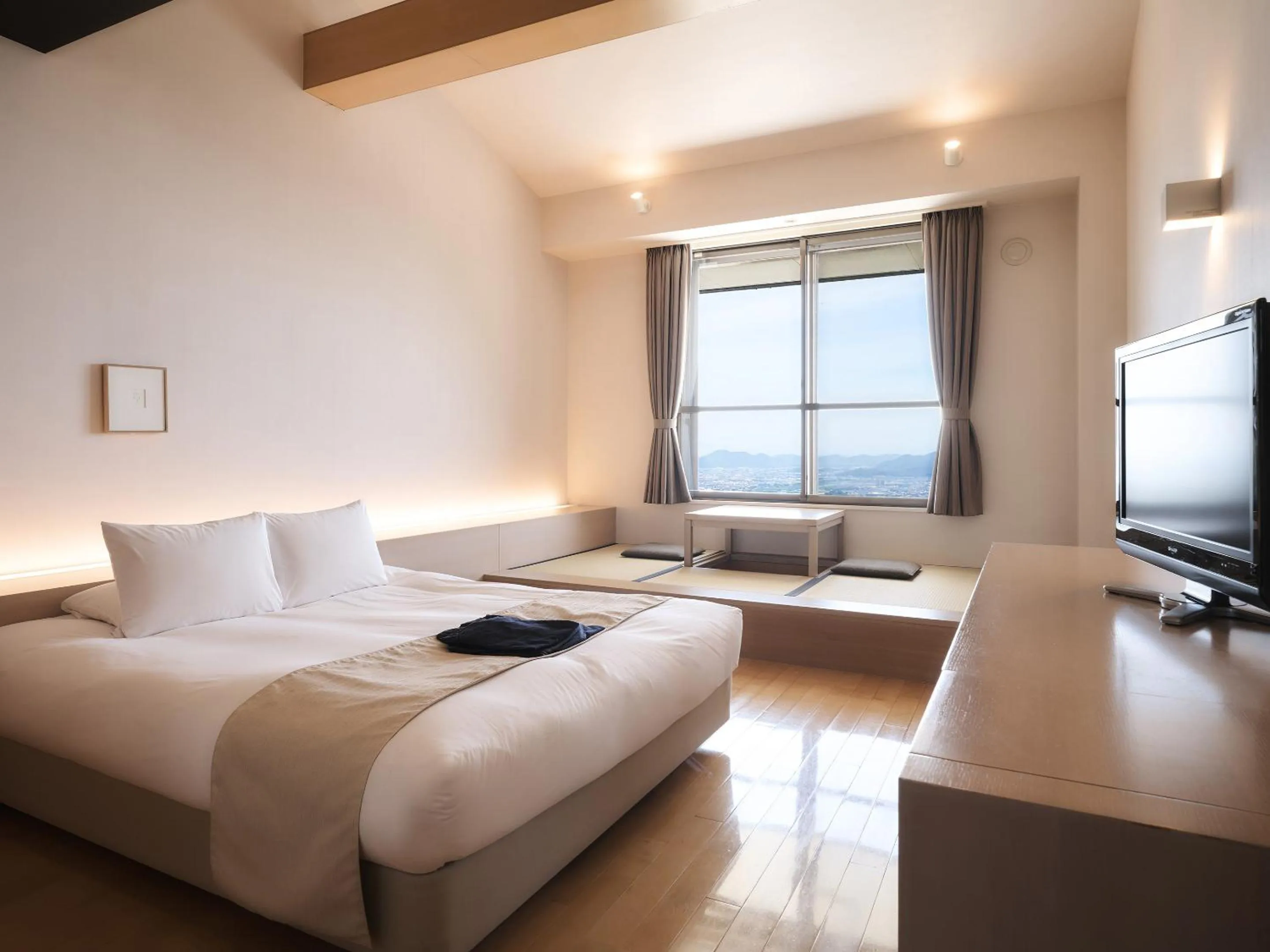 Photo of the whole room, Bed in Setre Highland Villa Himeji