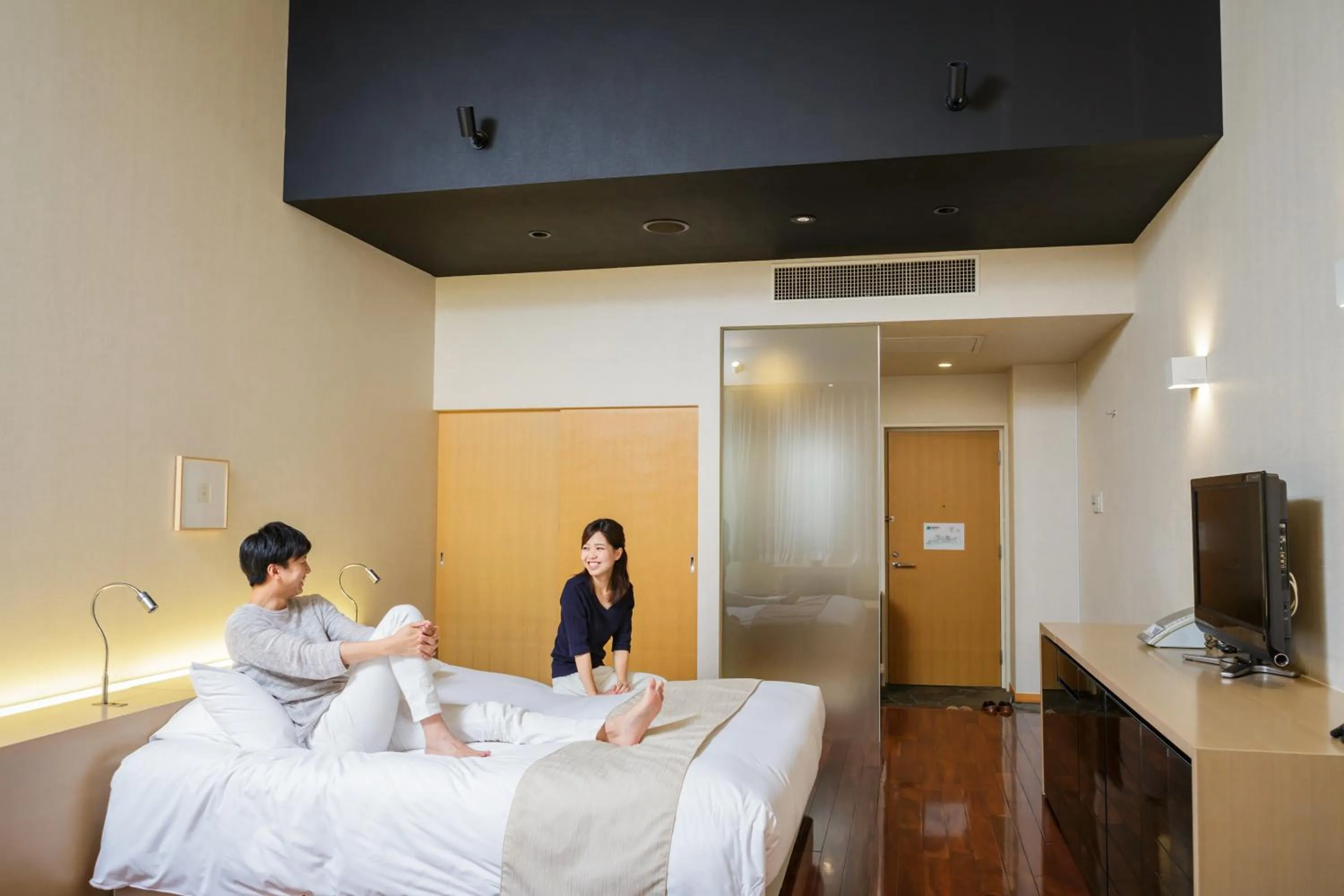 People, Bed in Setre Highland Villa Himeji