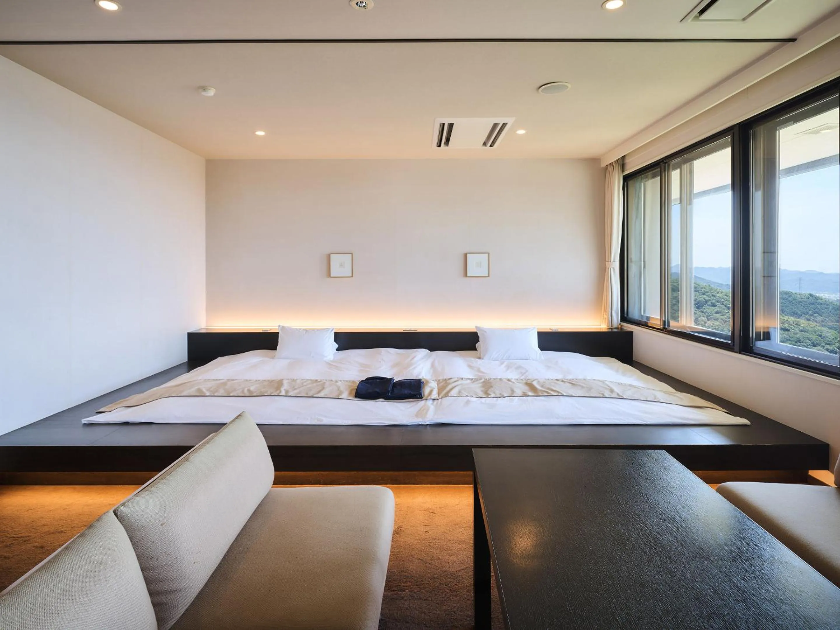 Photo of the whole room, Bed in Setre Highland Villa Himeji