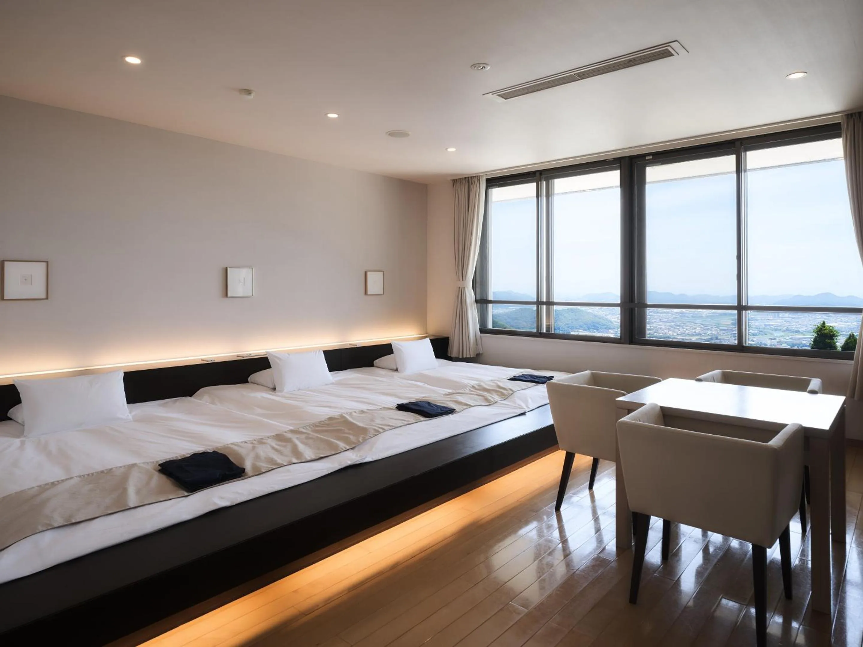 Photo of the whole room, Bed in Setre Highland Villa Himeji