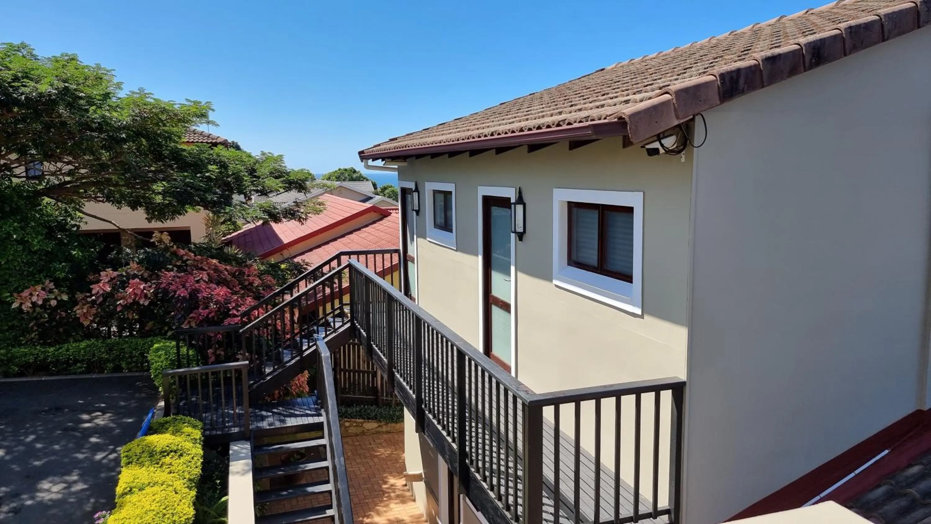 Property building in Crooked Tree Cottage