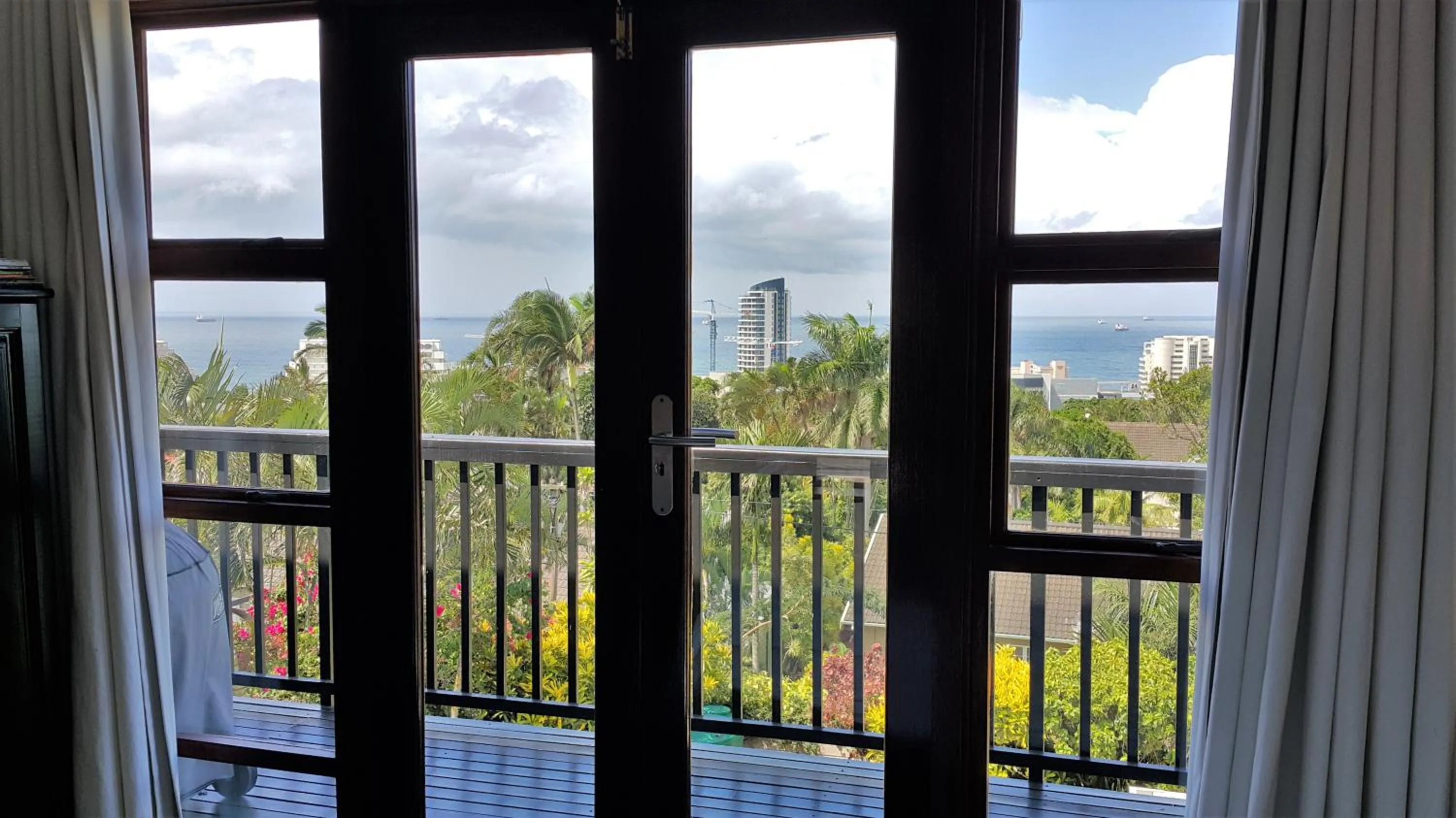 Street view in Crooked Tree Cottage