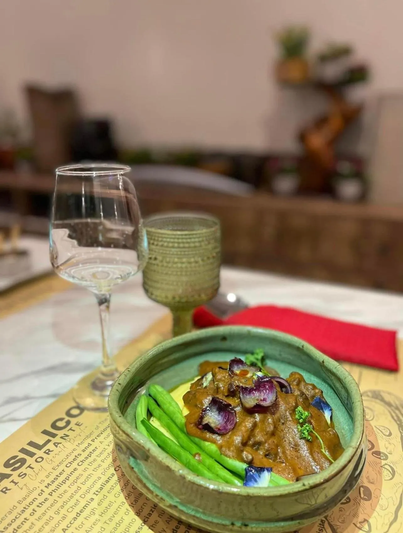 Restaurant/places to eat in Luisita Central Park Hotel