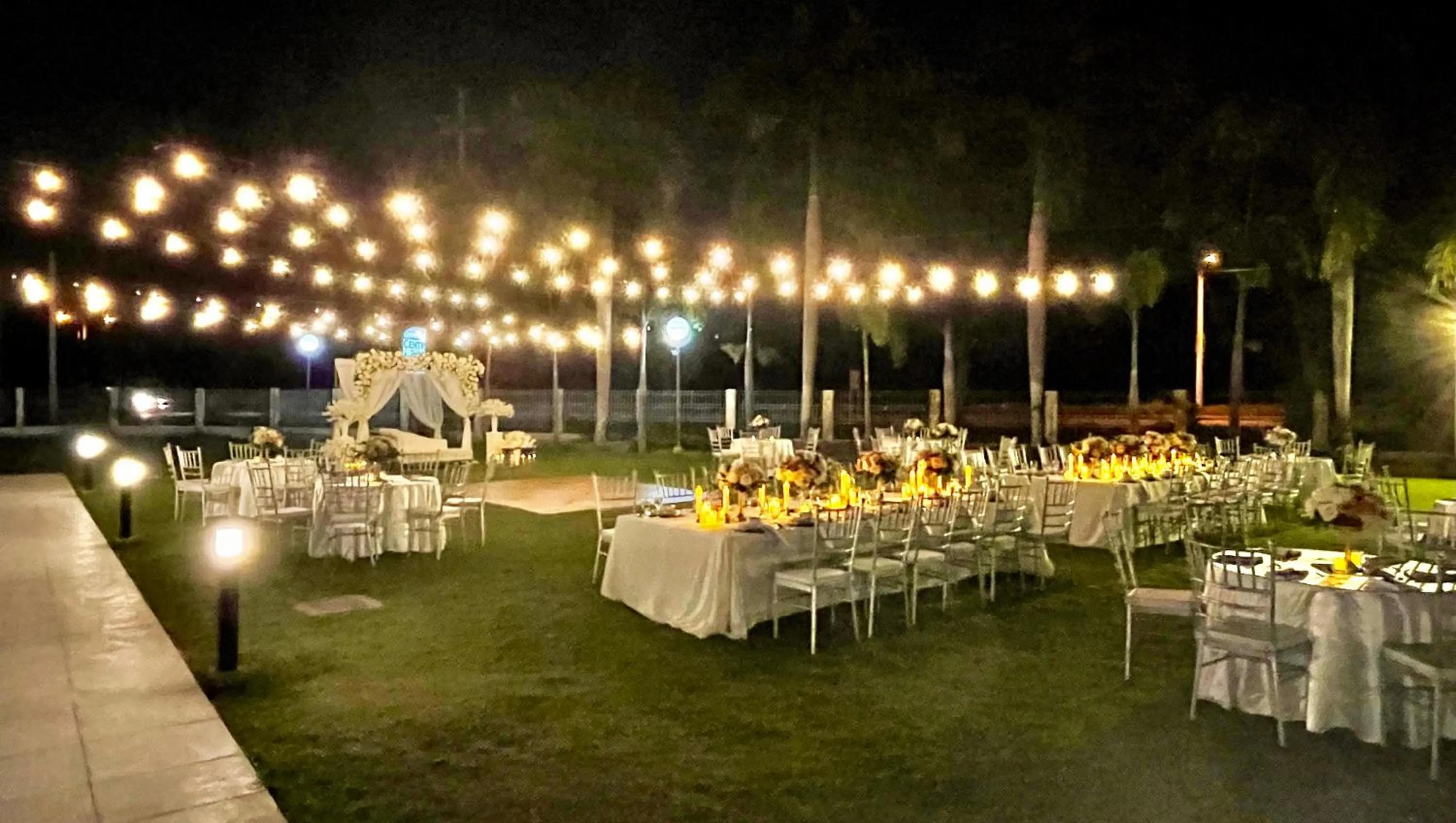 Garden in Luisita Central Park Hotel