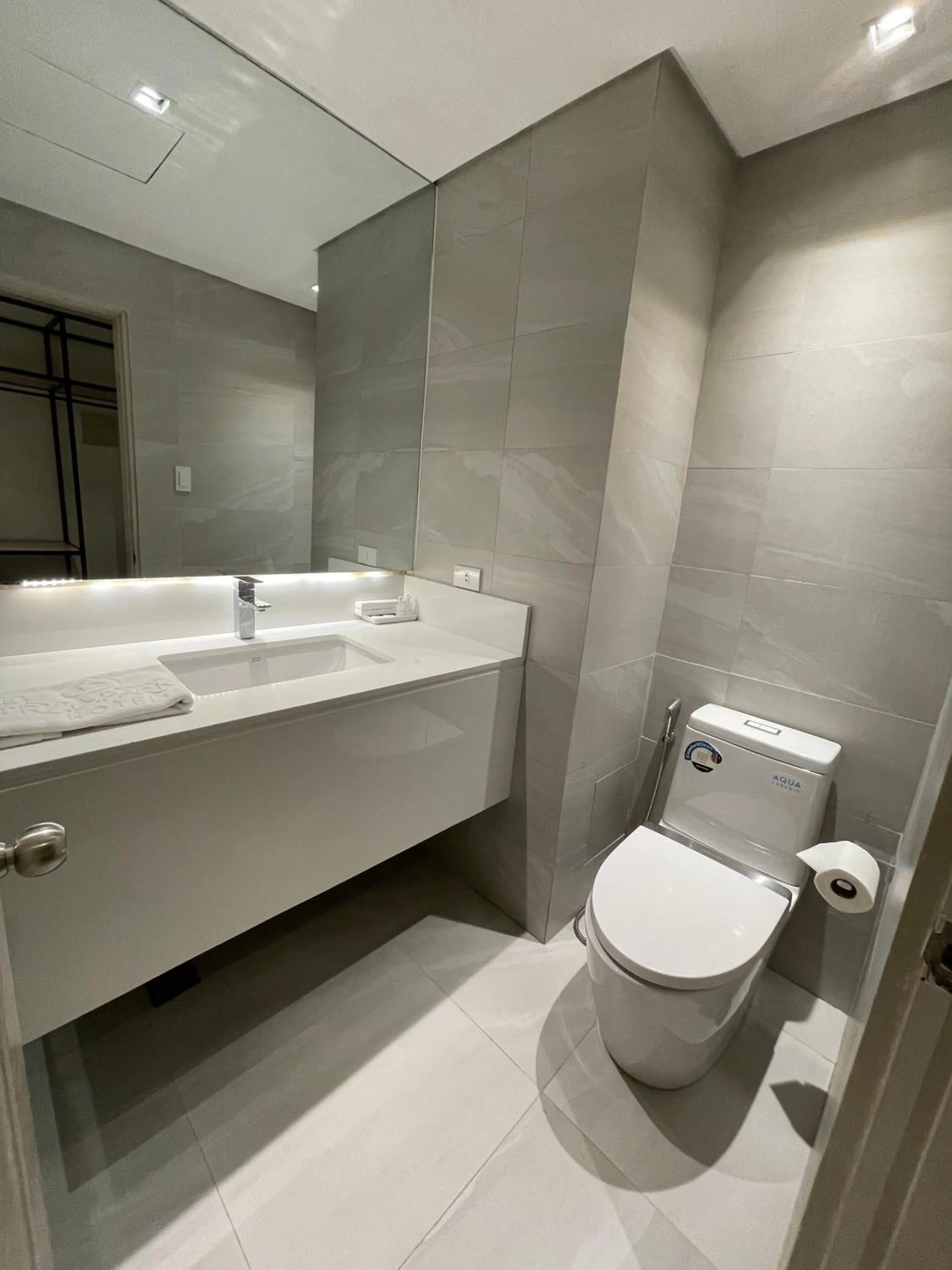 Bathroom in Luisita Central Park Hotel