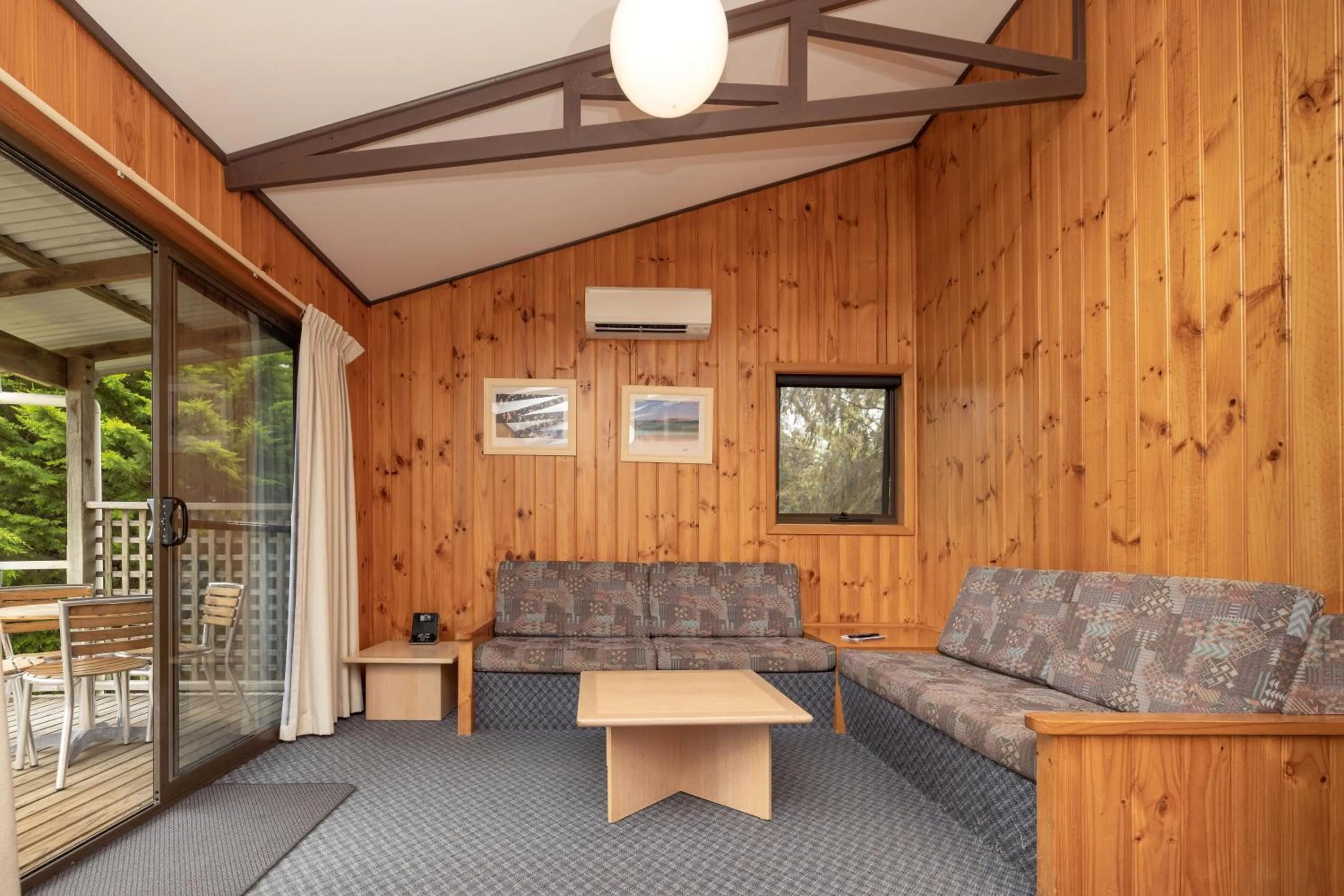 Living room in BIG4 Iluka on Freycinet