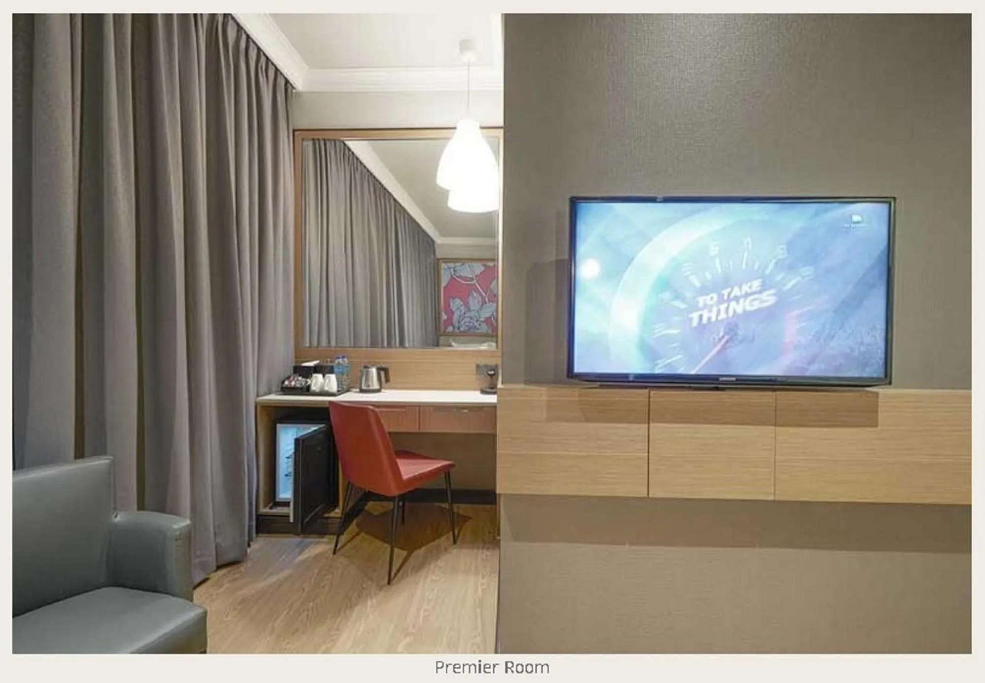 TV and multimedia in Hotel Bencoolen at Hong Kong Street