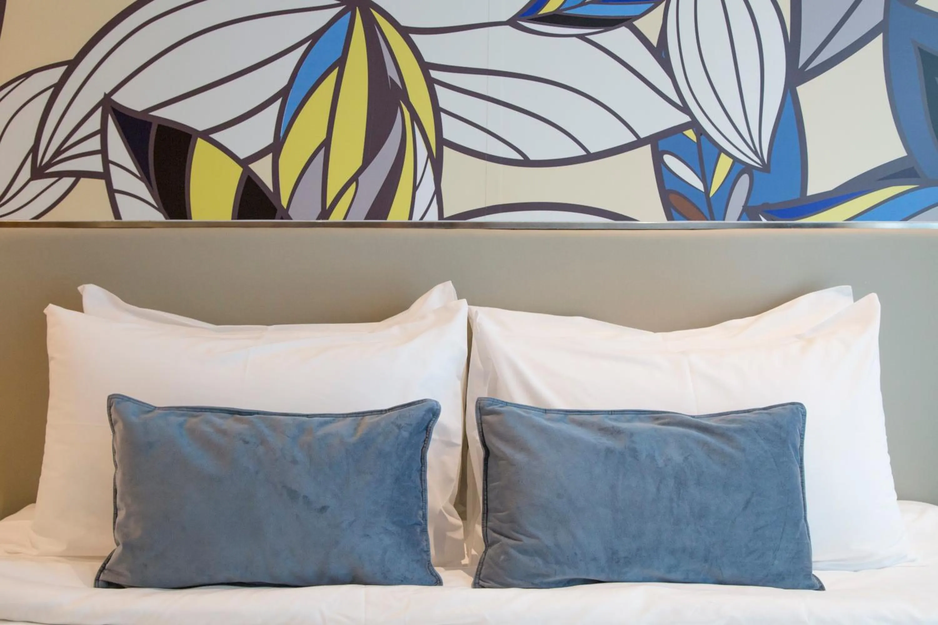 Bed in Hotel Bencoolen at Hong Kong Street