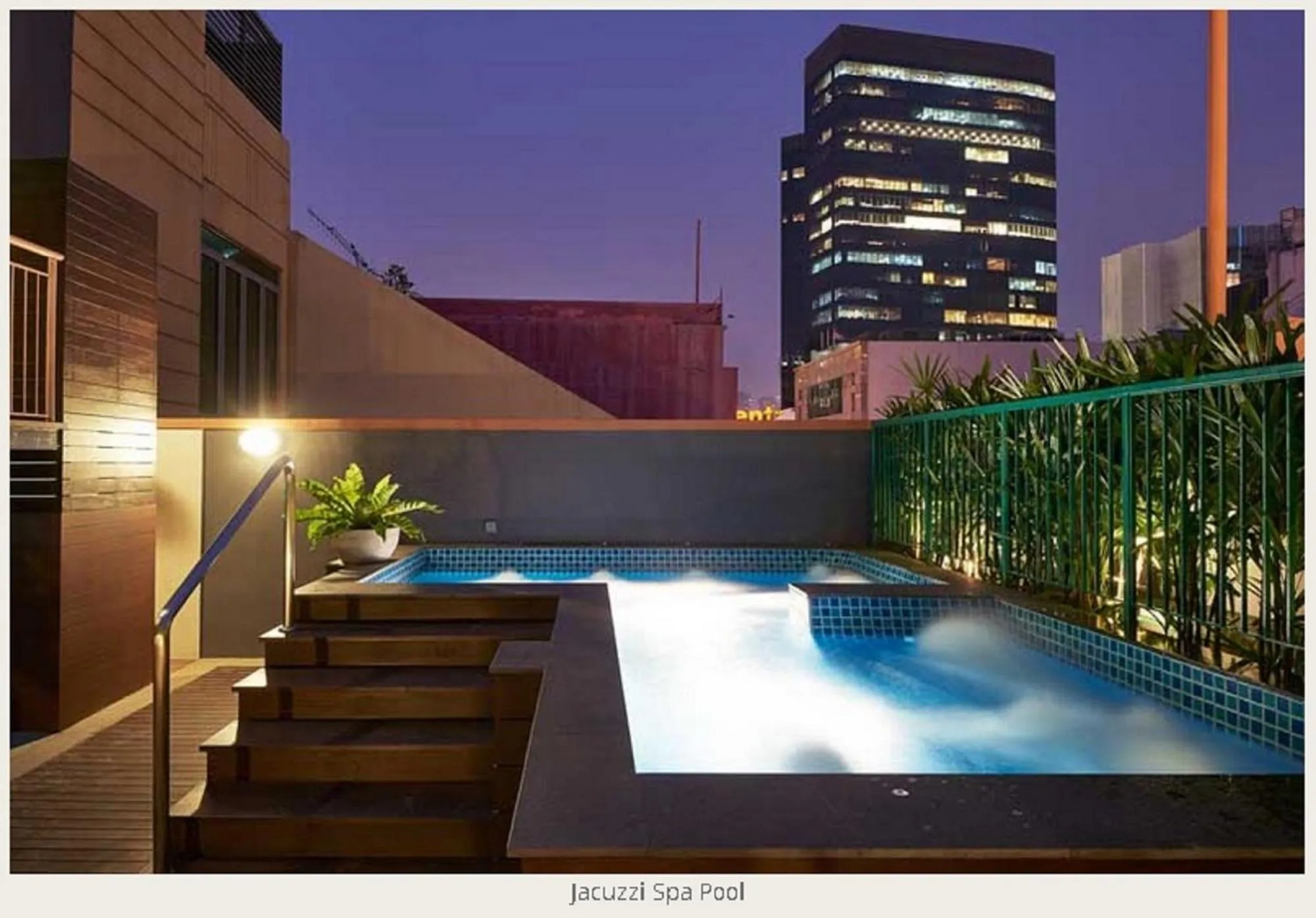 Swimming pool in Hotel Bencoolen at Hong Kong Street