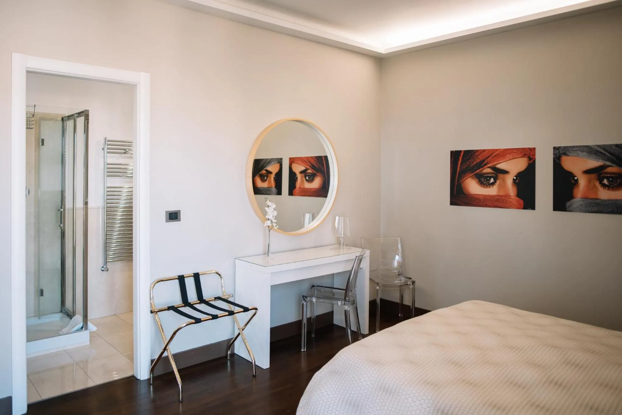 Photo of the whole room, Bed in B&B Hotei