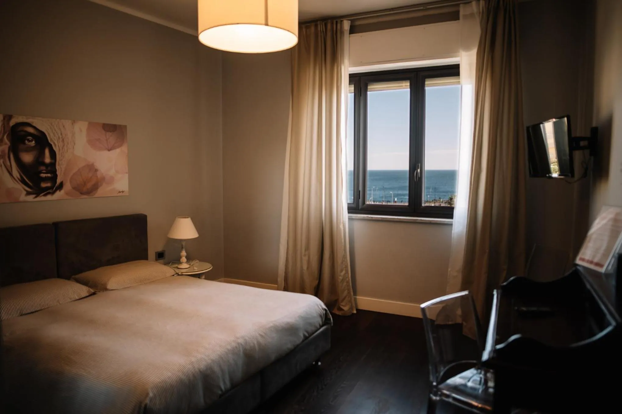 Photo of the whole room, Bed in B&B Hotei