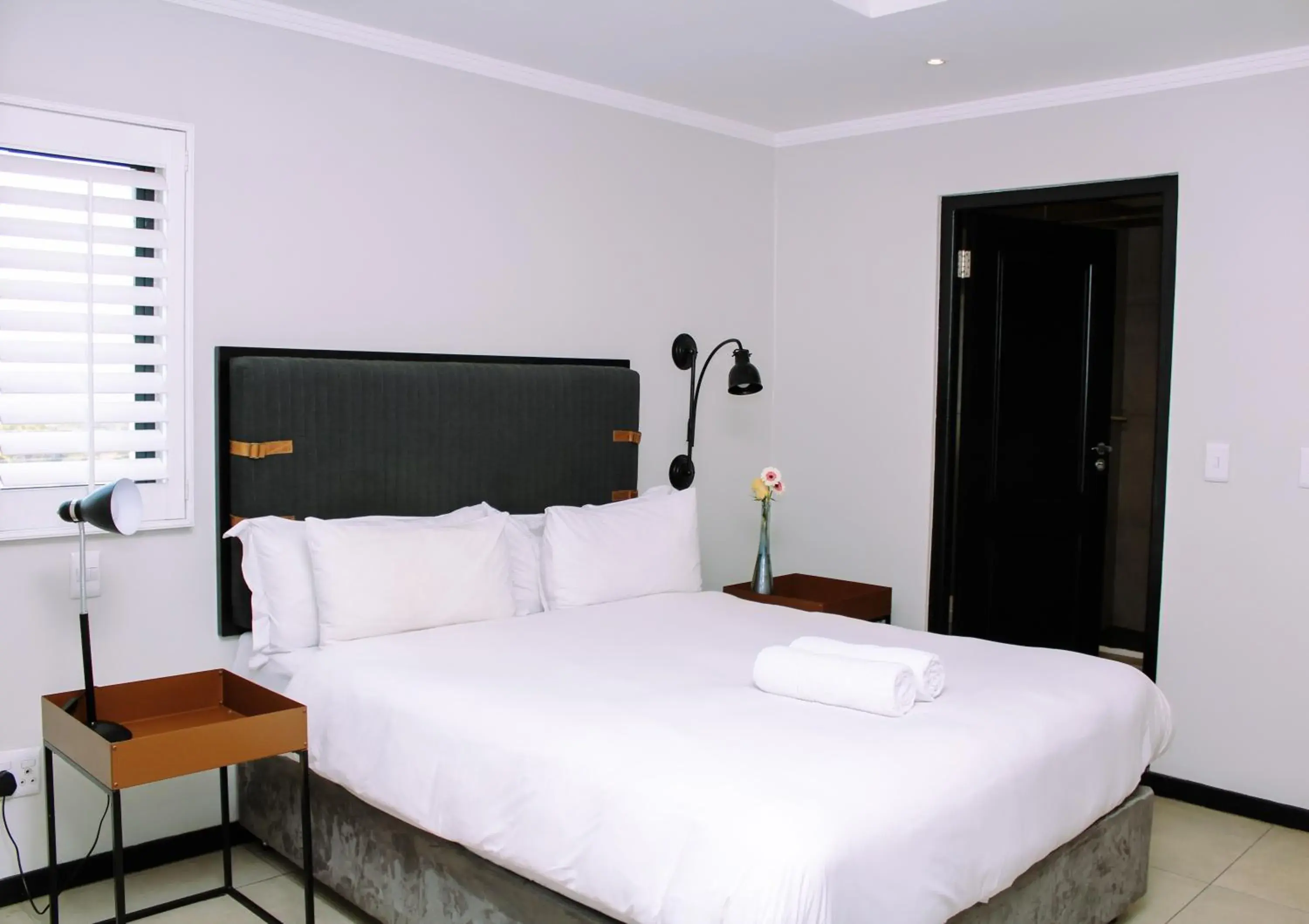 Executive Two-Bedroom Apartment in Max Executive Apartments Executive Two-Bedroom Apartment in Max Executive Apartments