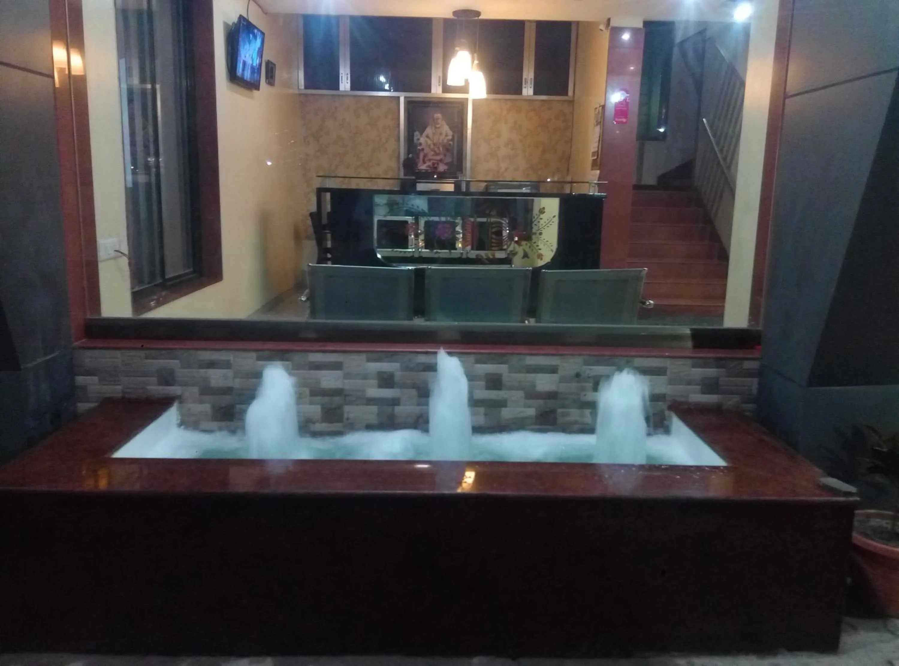 Restaurant/places to eat in Hotel Yogiraj