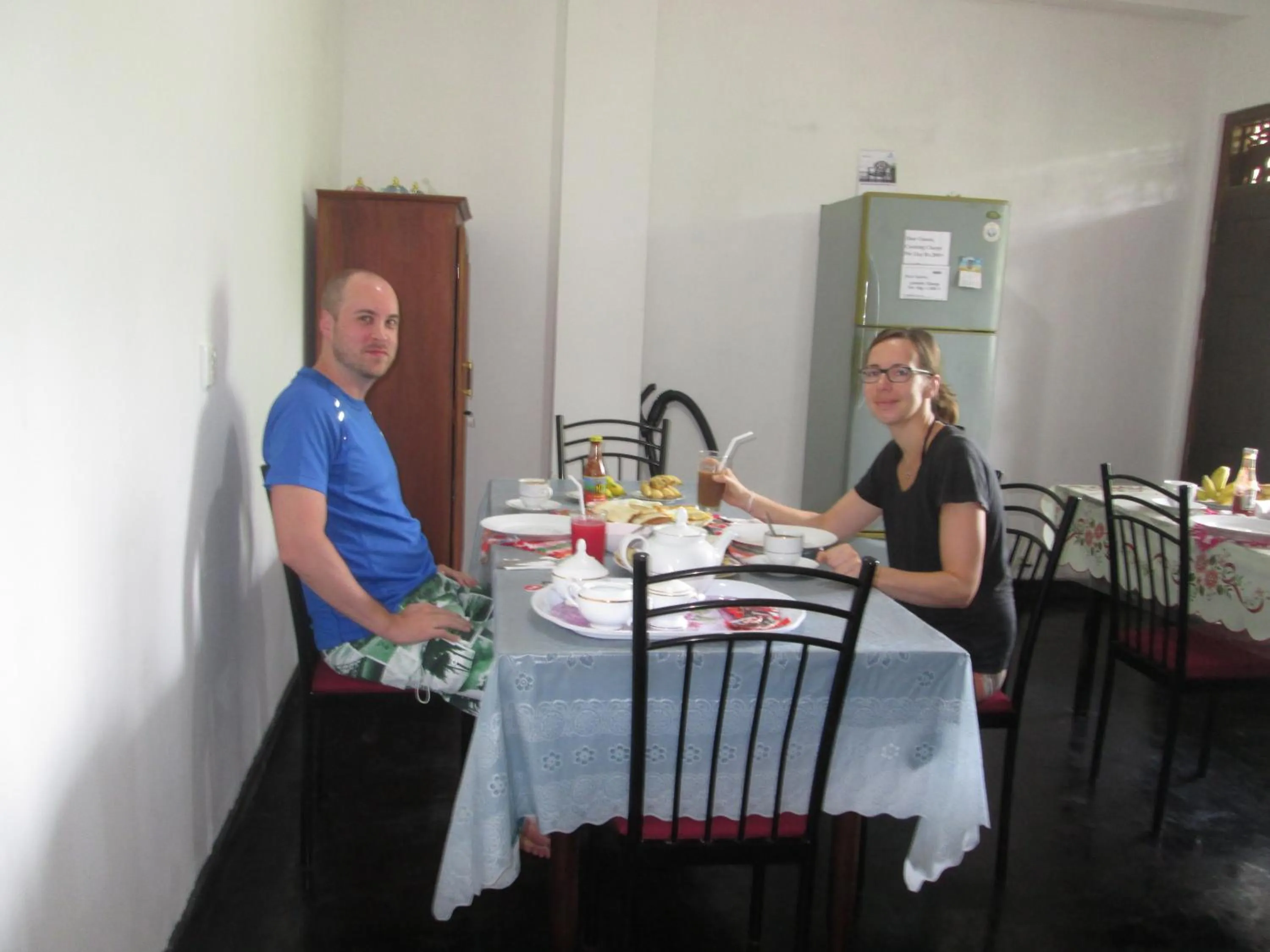 Food and drinks in Village Star Rest-Mirissa