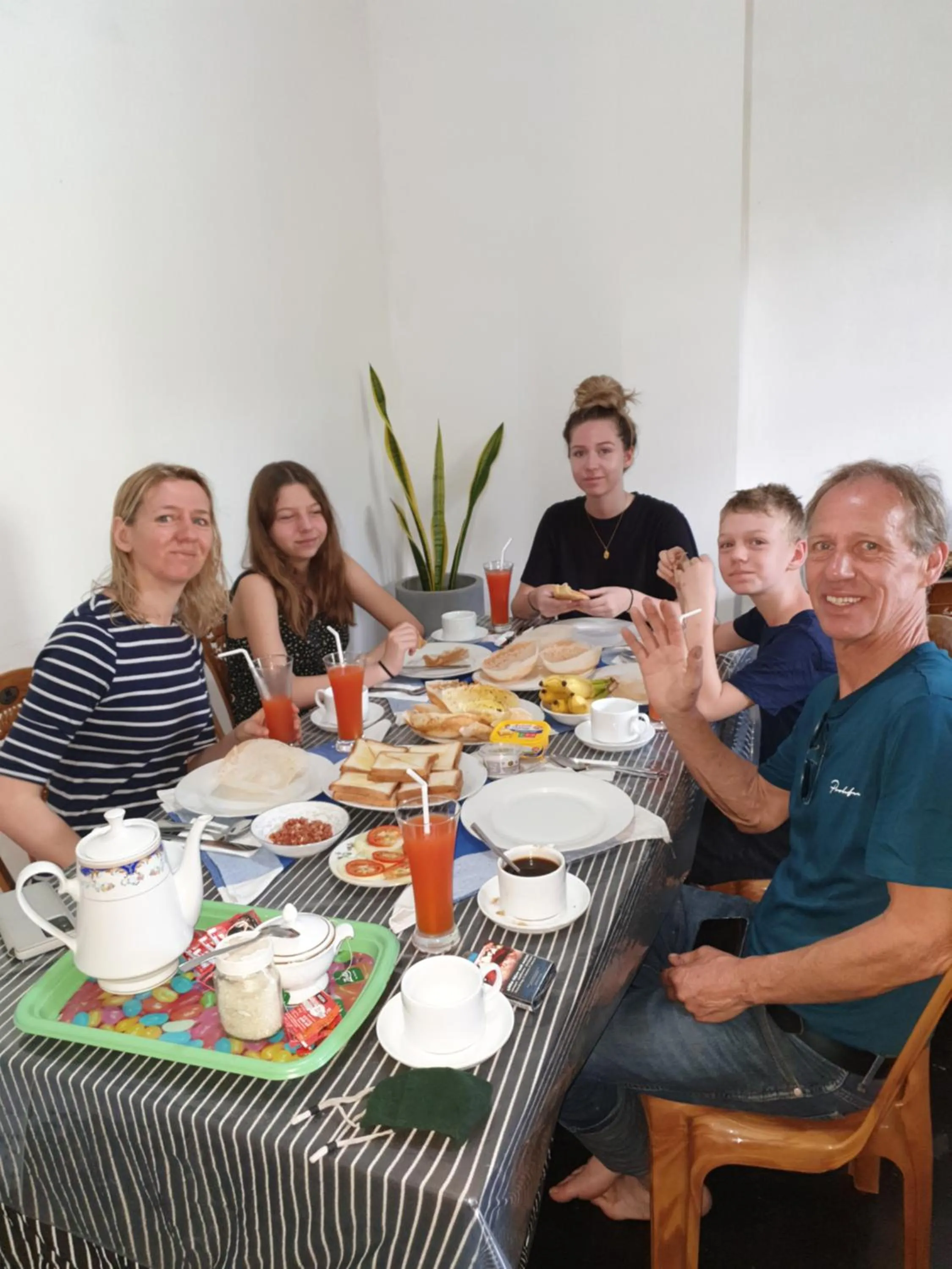 Food and drinks in Village Star Rest-Mirissa