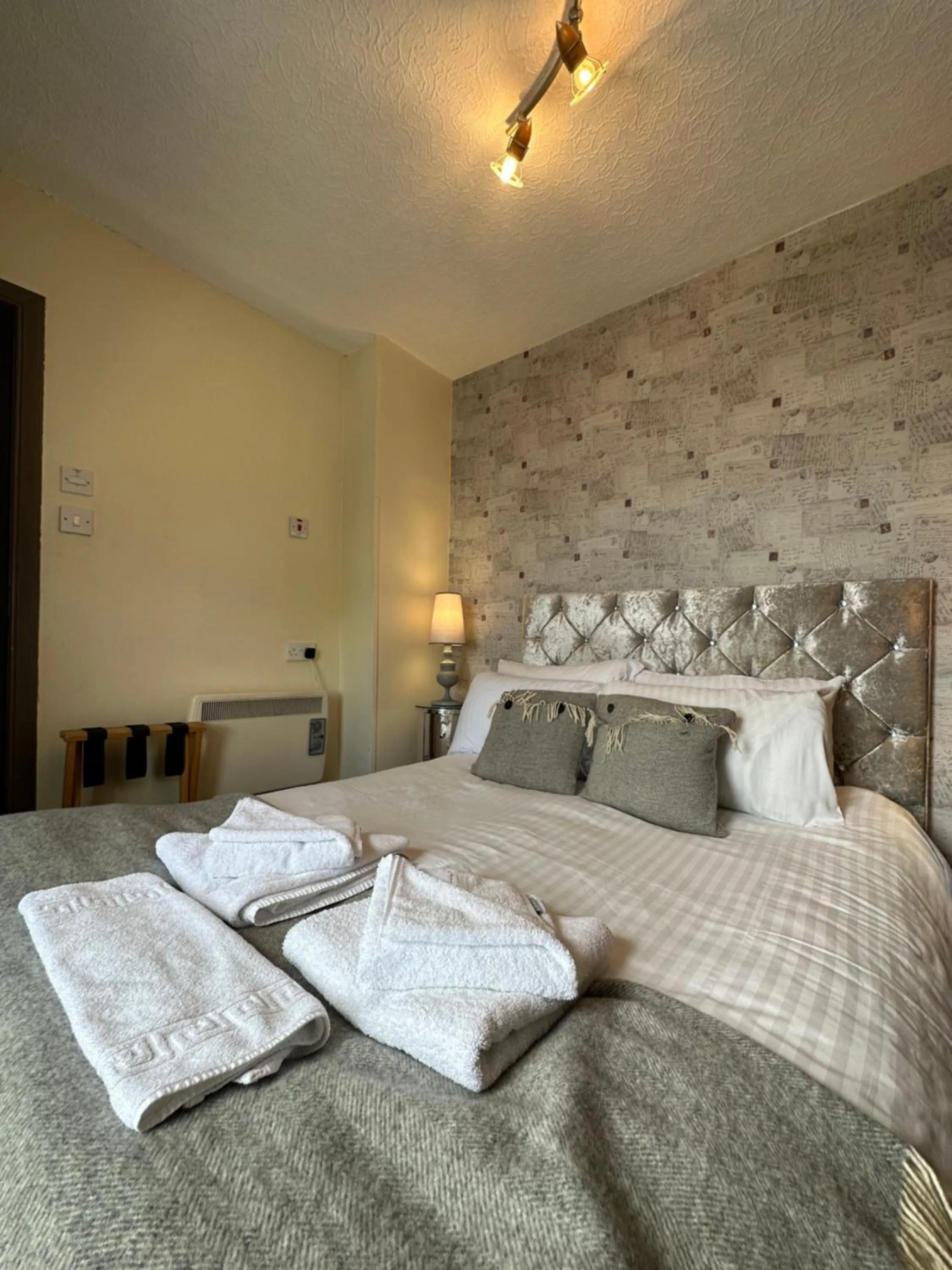 Bed in The Tobermory Hotel