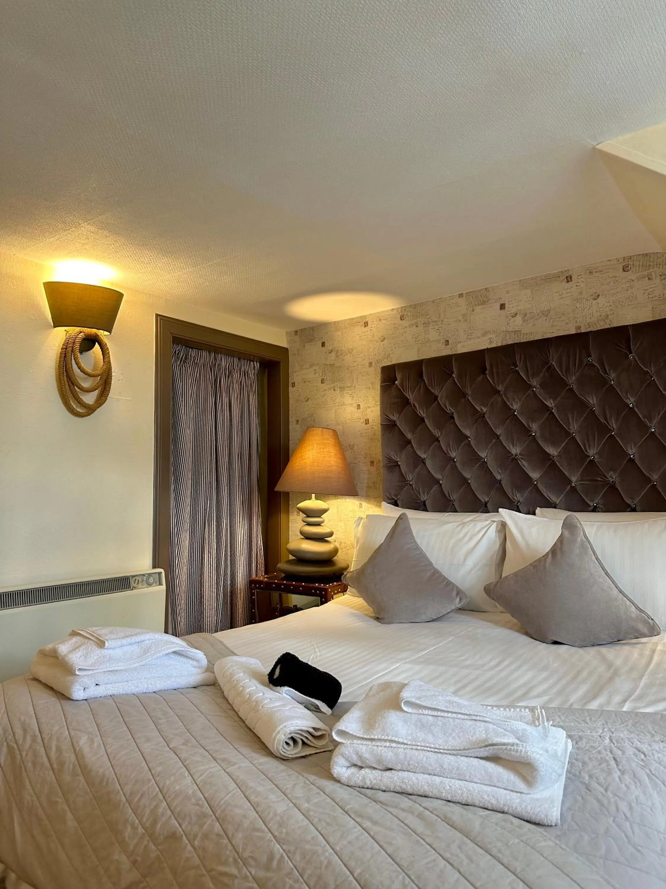 Bed in The Tobermory Hotel