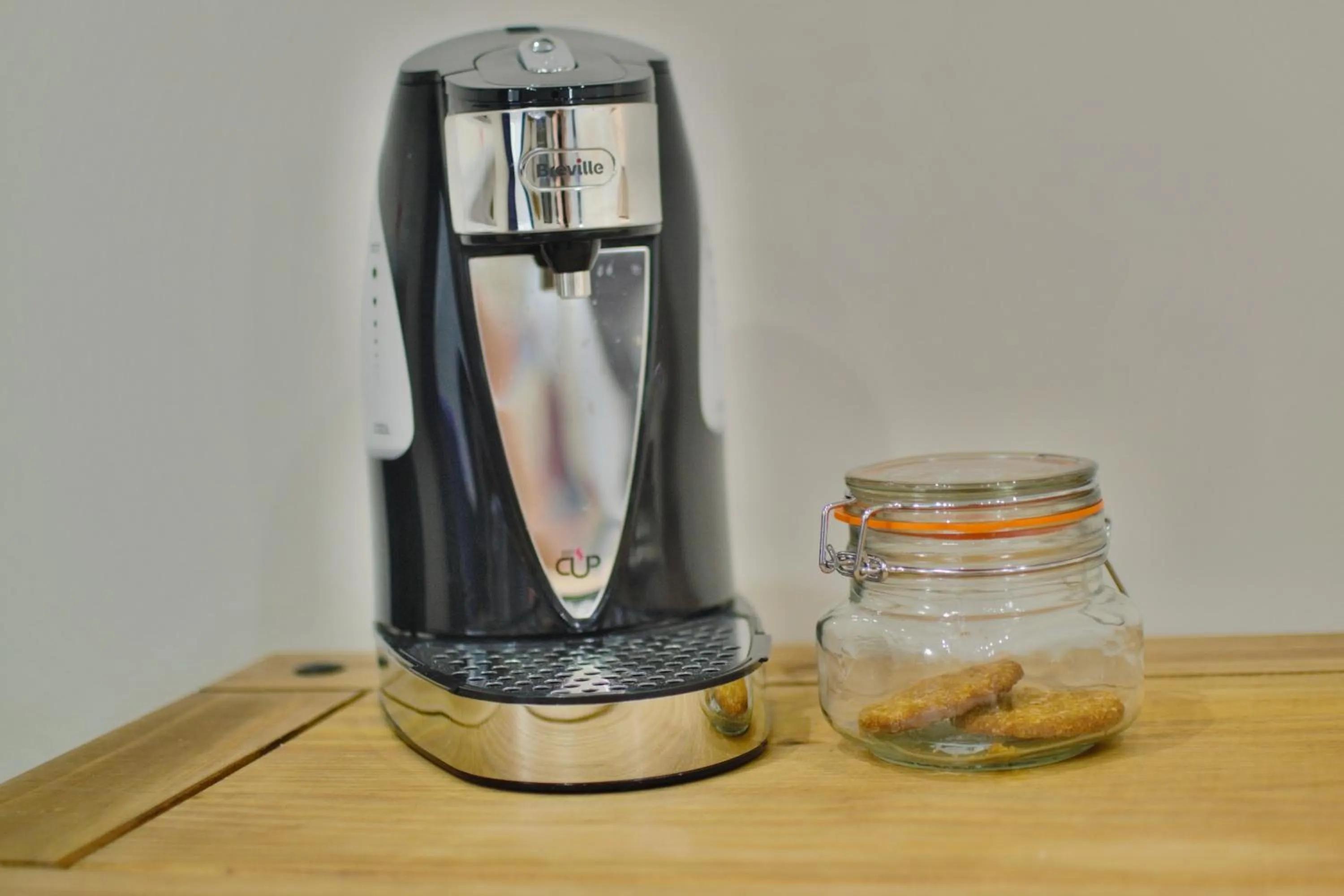 Coffee/tea facilities in The Hopetoun Arms Hotel