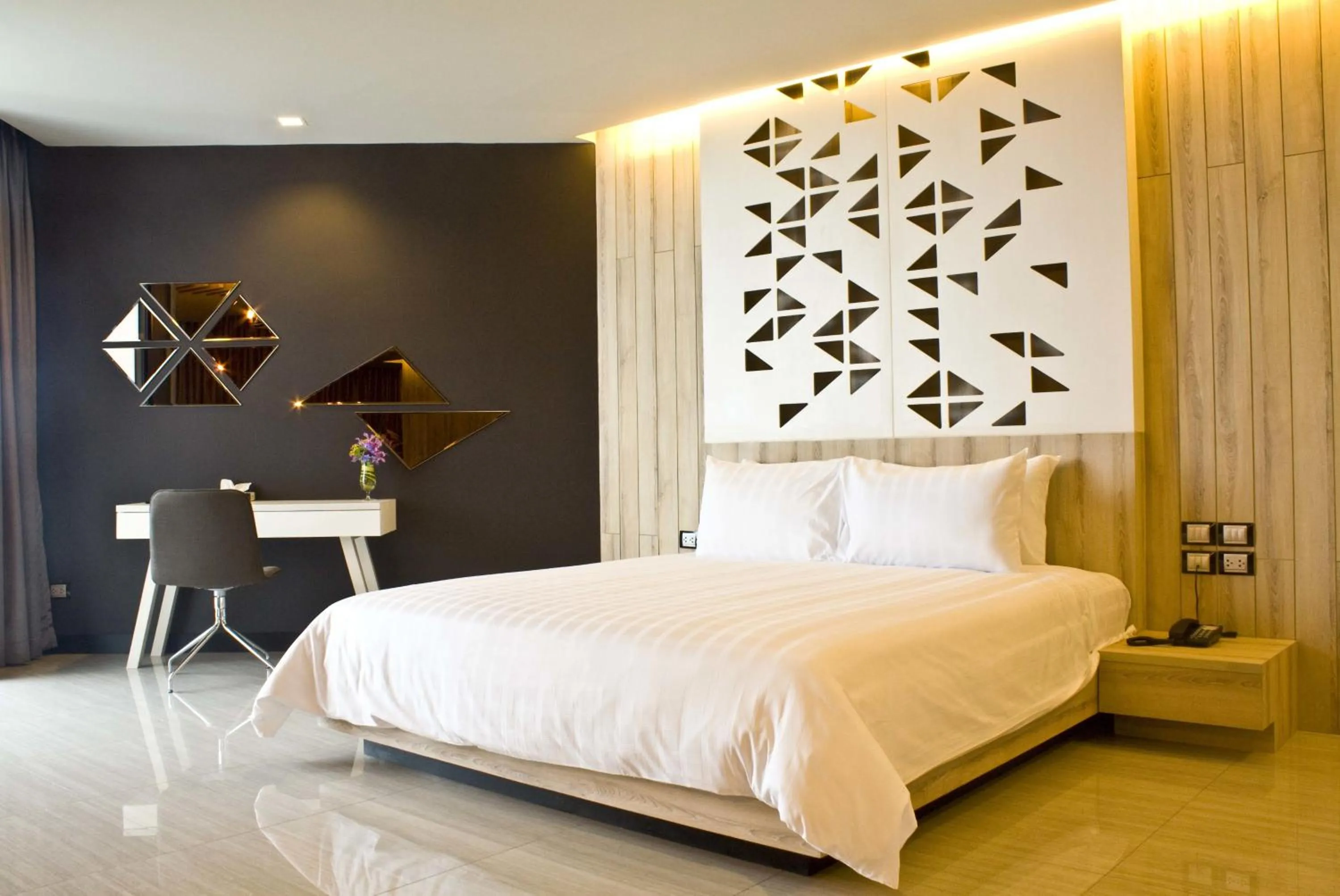 Photo of the whole room, Bed in Tsix5 Phenomenal Hotel Pattaya