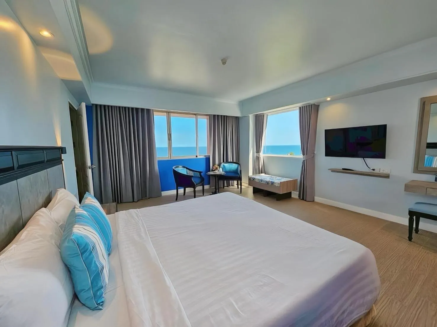 Bedroom, Bed in Hua Hin Grand Hotel and Plaza - SHA Extra Plus