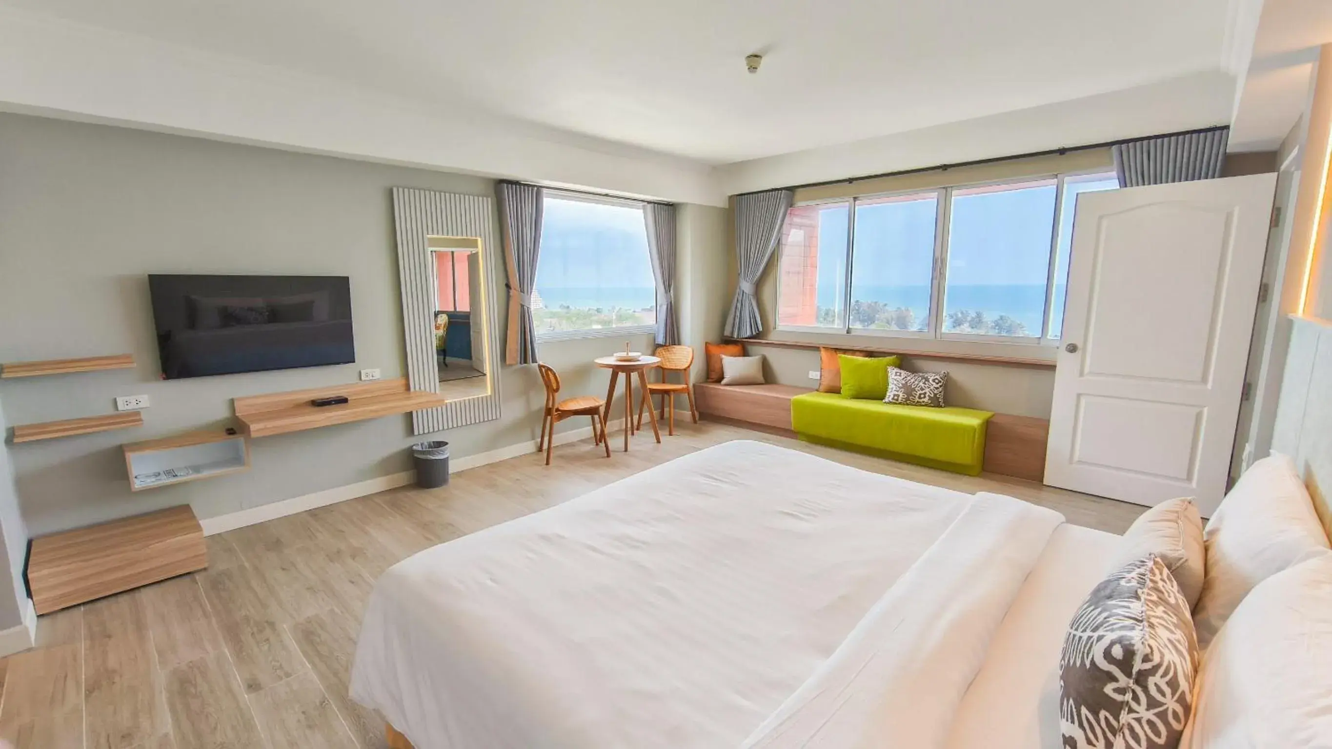 Family Suite in Hua Hin Grand Hotel and Plaza - SHA Extra Plus Family Suite in Hua Hin Grand Hotel and Plaza - SHA Extra Plus