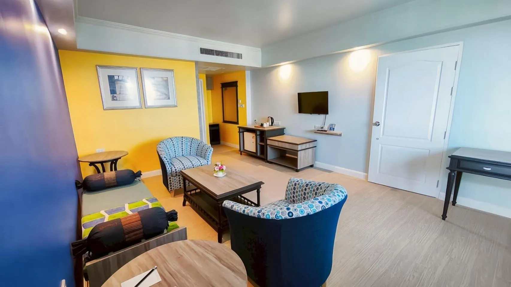 Living room in Hua Hin Grand Hotel and Plaza - SHA Extra Plus