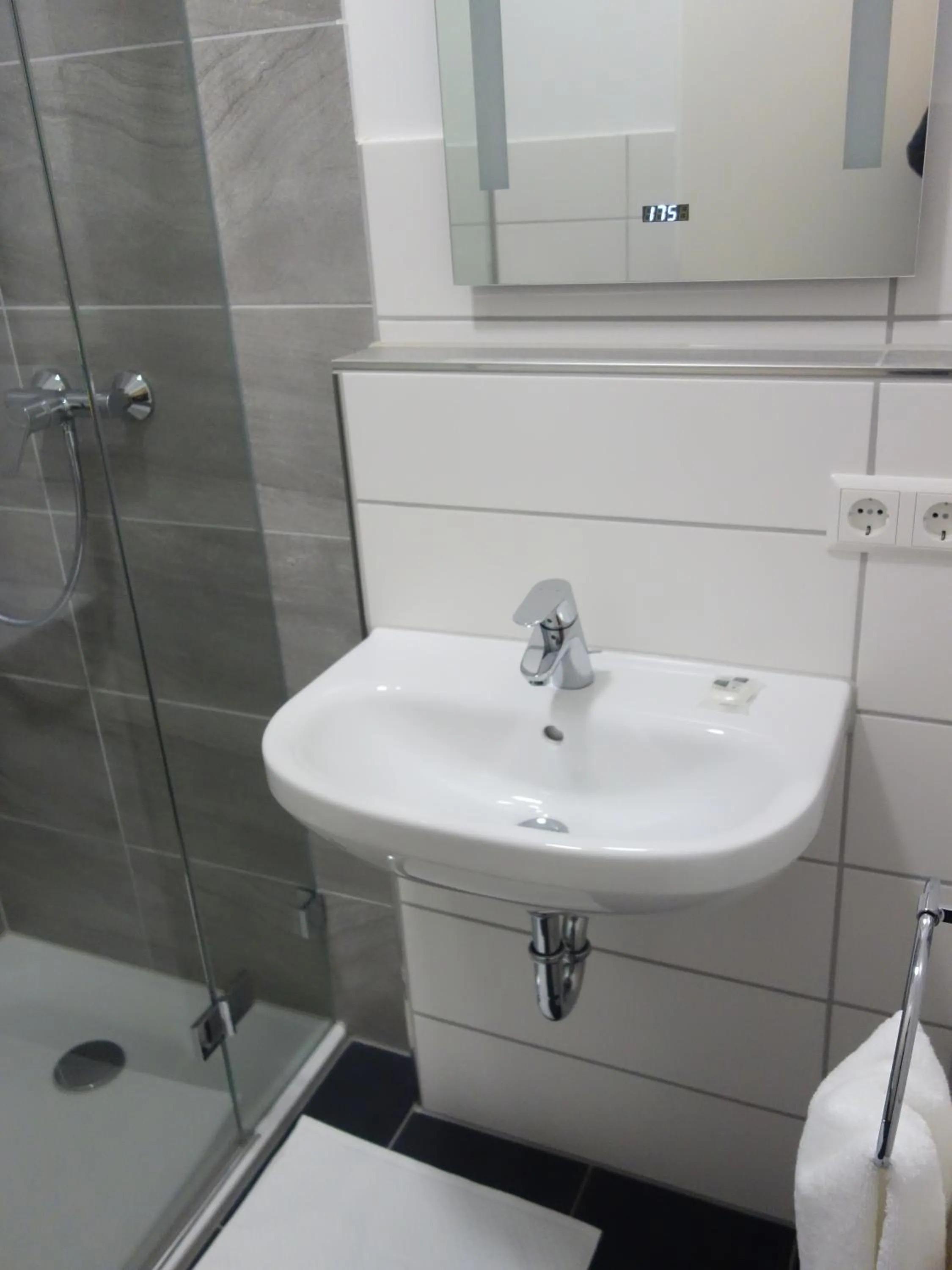 Bathroom in Victoria Living