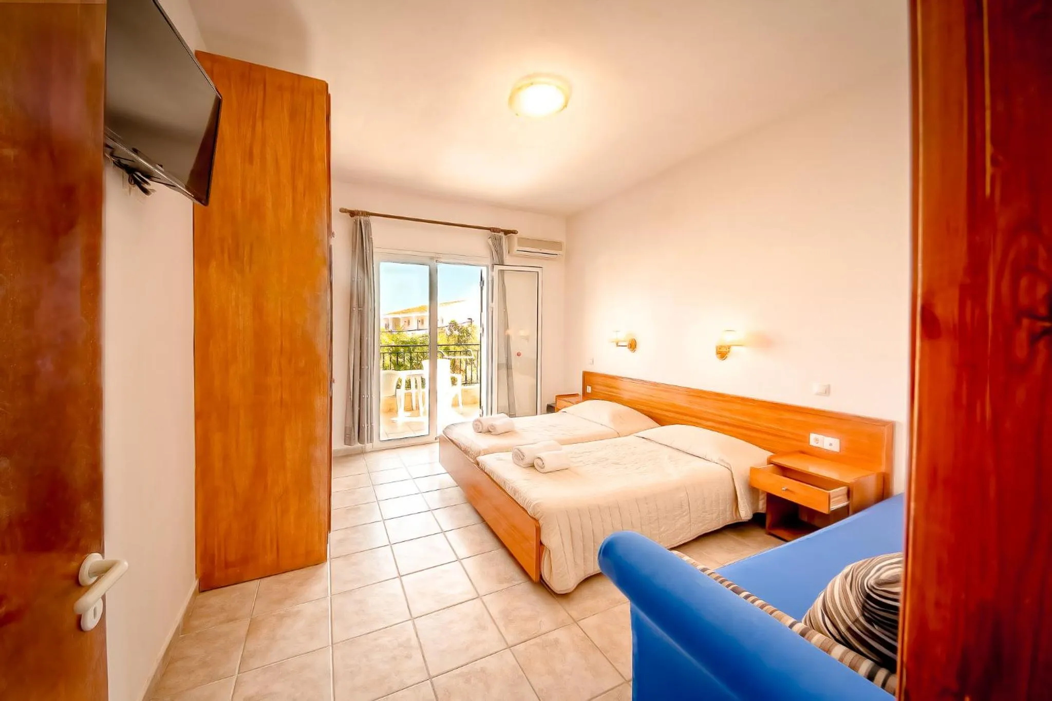 Bed in Chandris Apartments