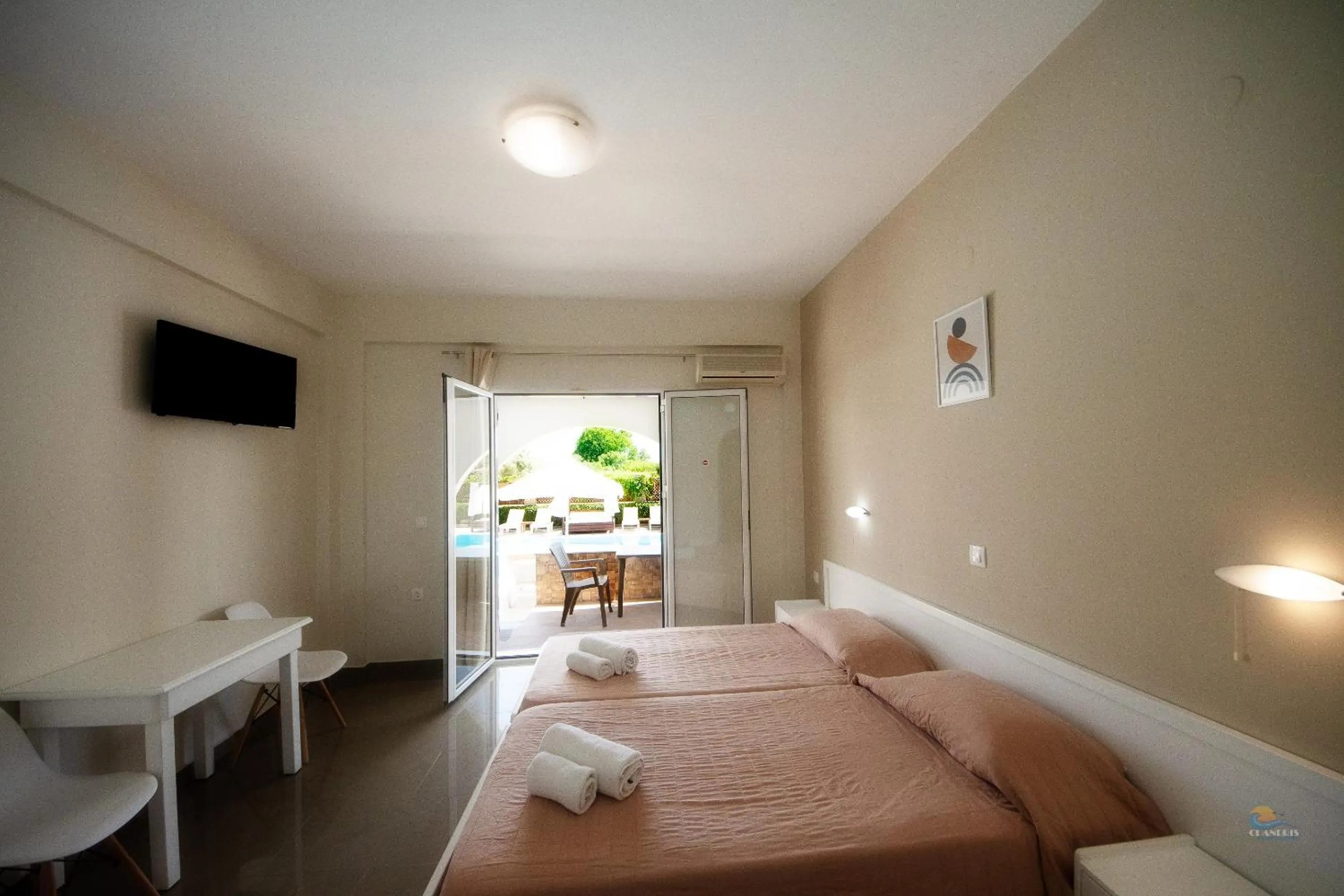 Bedroom, Bed in Chandris Apartments