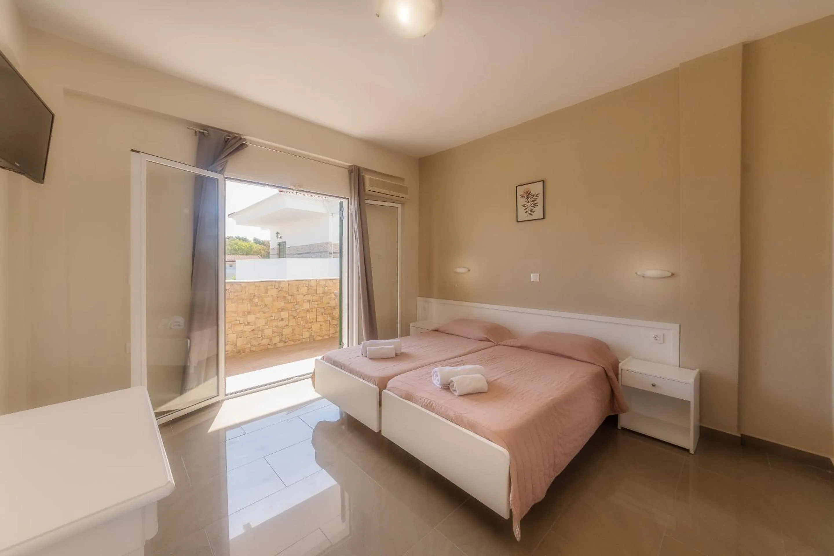 Photo of the whole room, Bed in Chandris Apartments