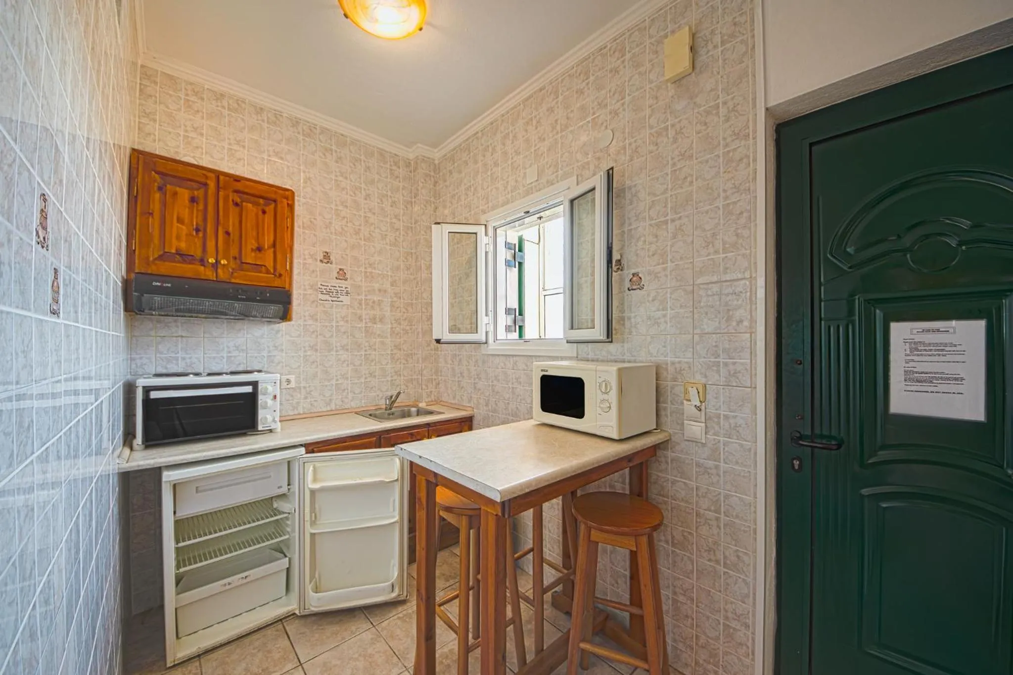 Kitchen or kitchenette in Chandris Apartments