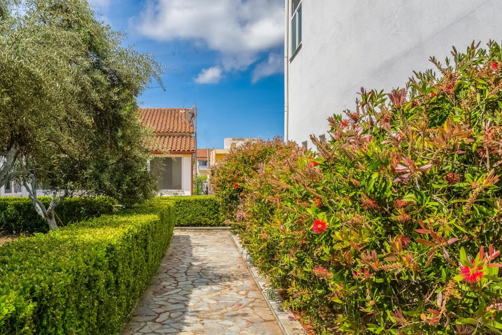 Garden in Chandris Apartments
