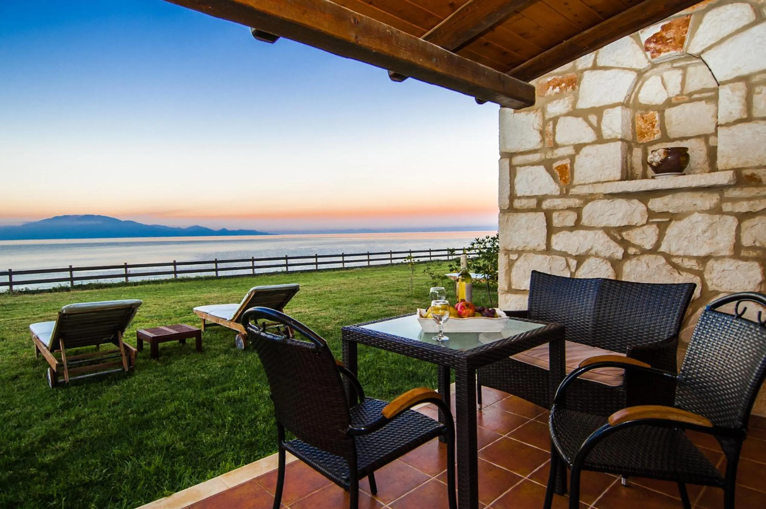 Sea view in Kavos Psarou Villas