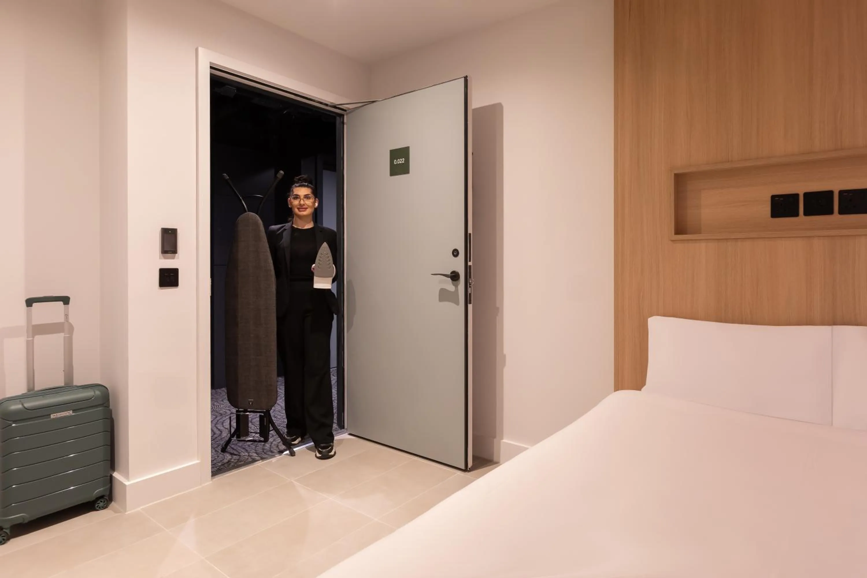 Bedroom, Bed in Zedwell Underground Hotel Park Lane