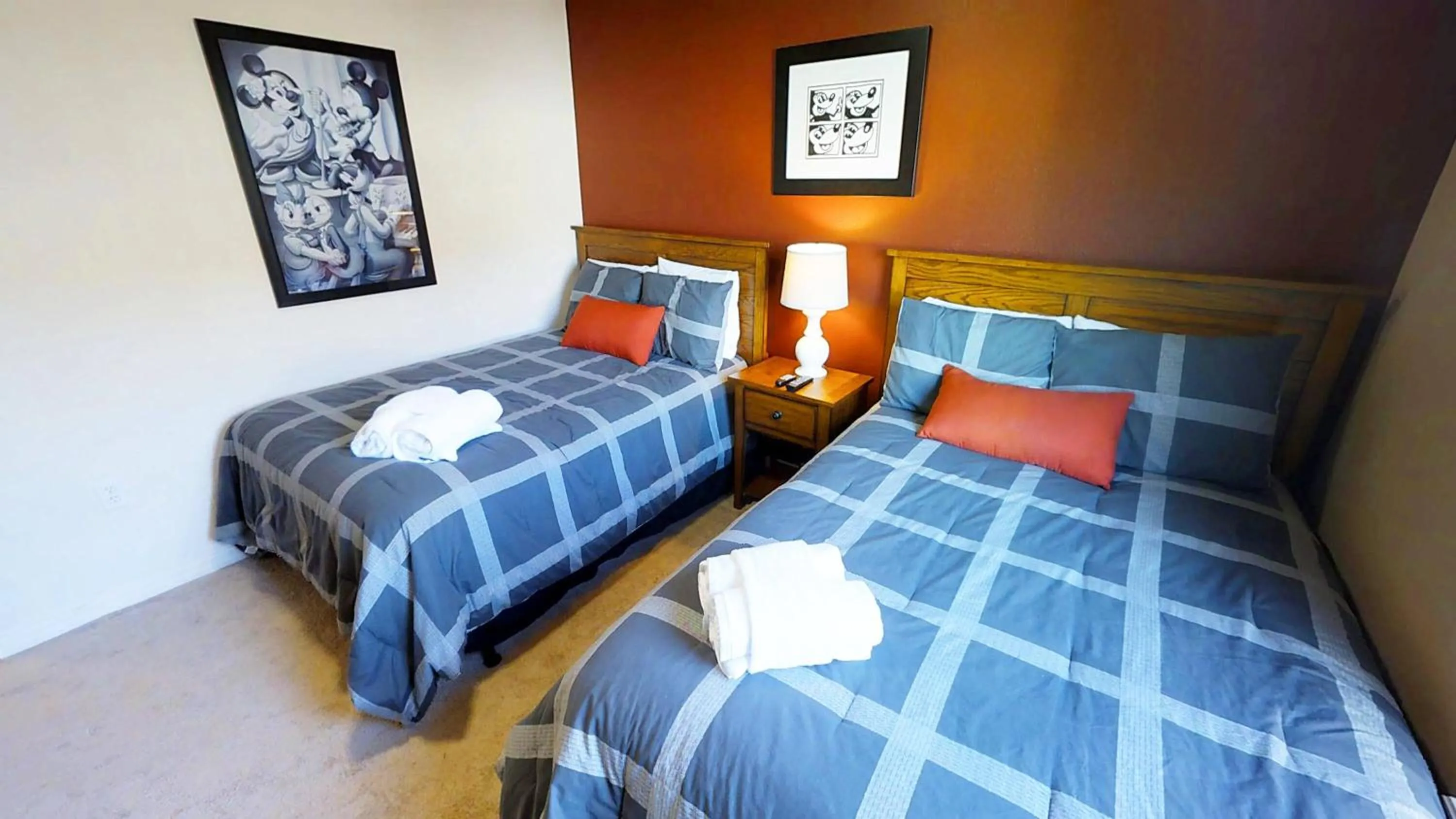 Other, Bed in Cozy 3 BD Townhome 2 king beds Close to Disney 1503