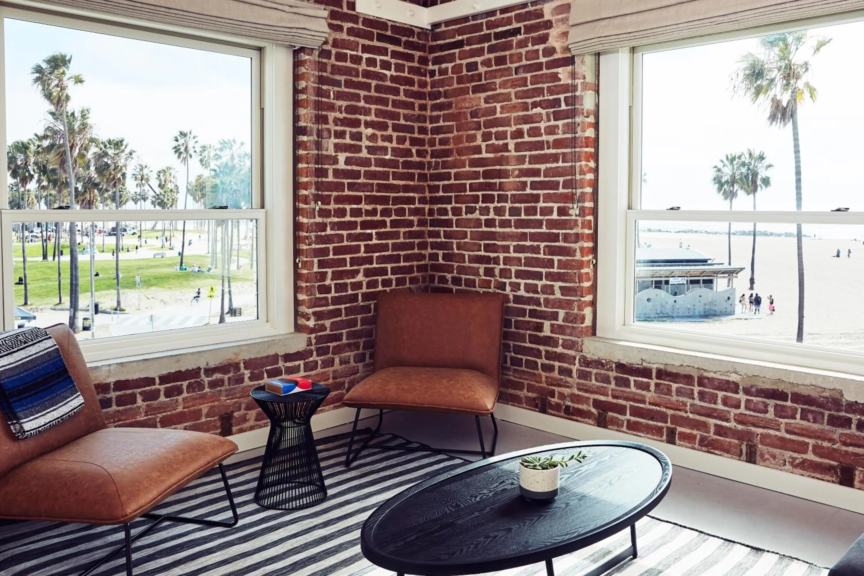 Living room in Venice V Hotel