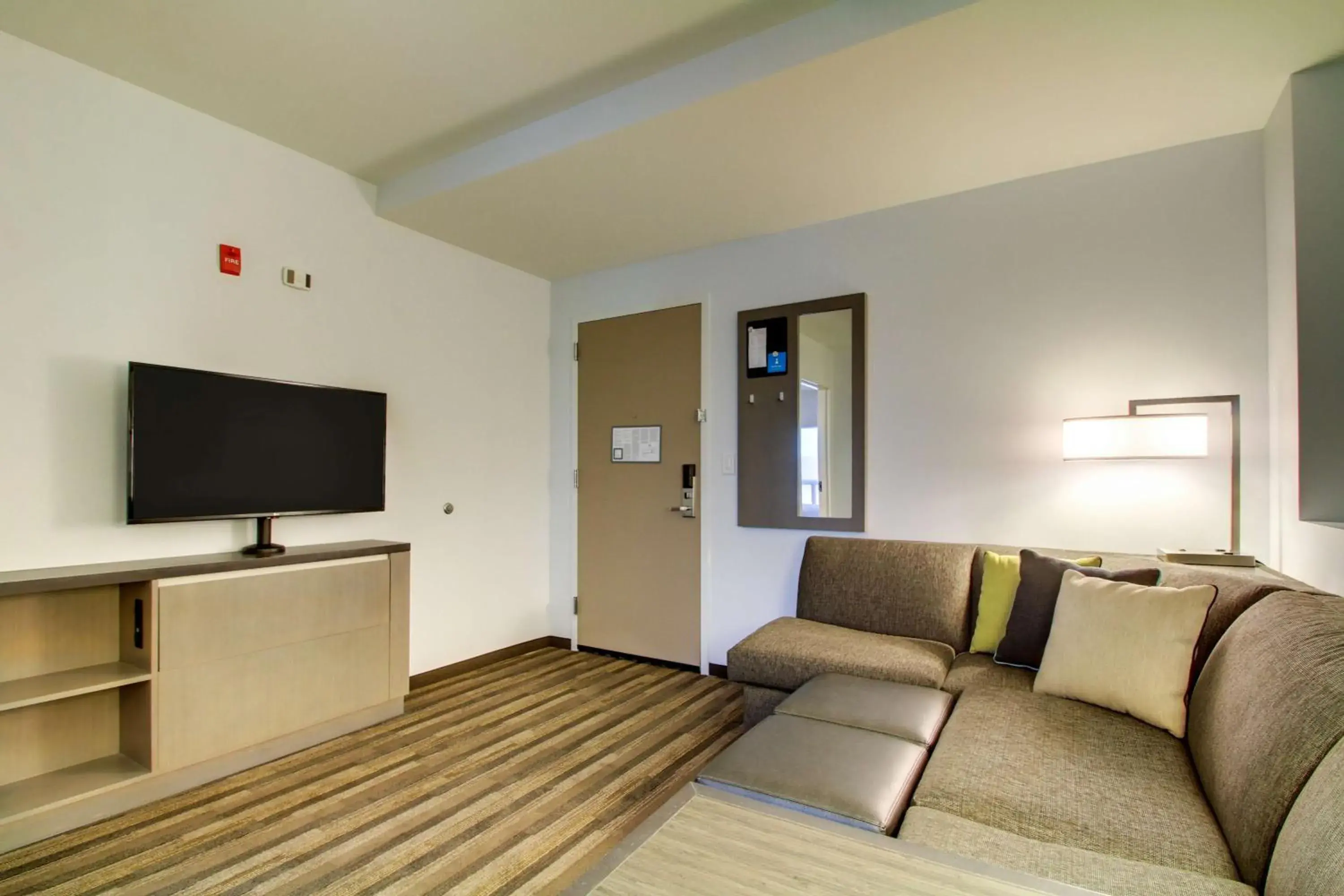 One-Bedroom Suite with Two Queen Beds and Accessible Tub - Disability Access in Hyatt House Chicago/Evanston One-Bedroom Suite with Two Queen Beds and Accessible Tub - Disability Access in Hyatt House Chicago/Evanston