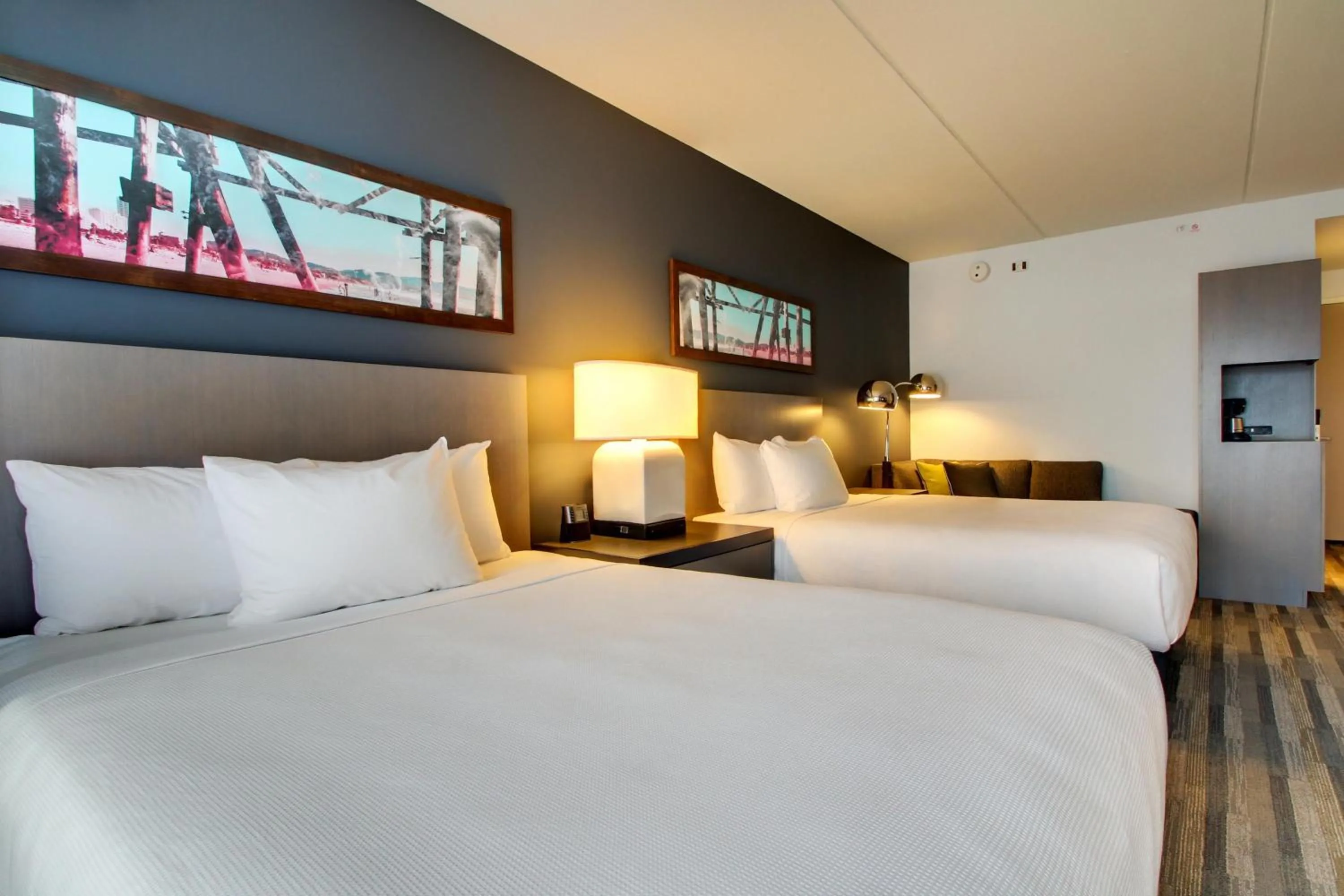 Bedroom, Bed in Hyatt House Chicago/Evanston