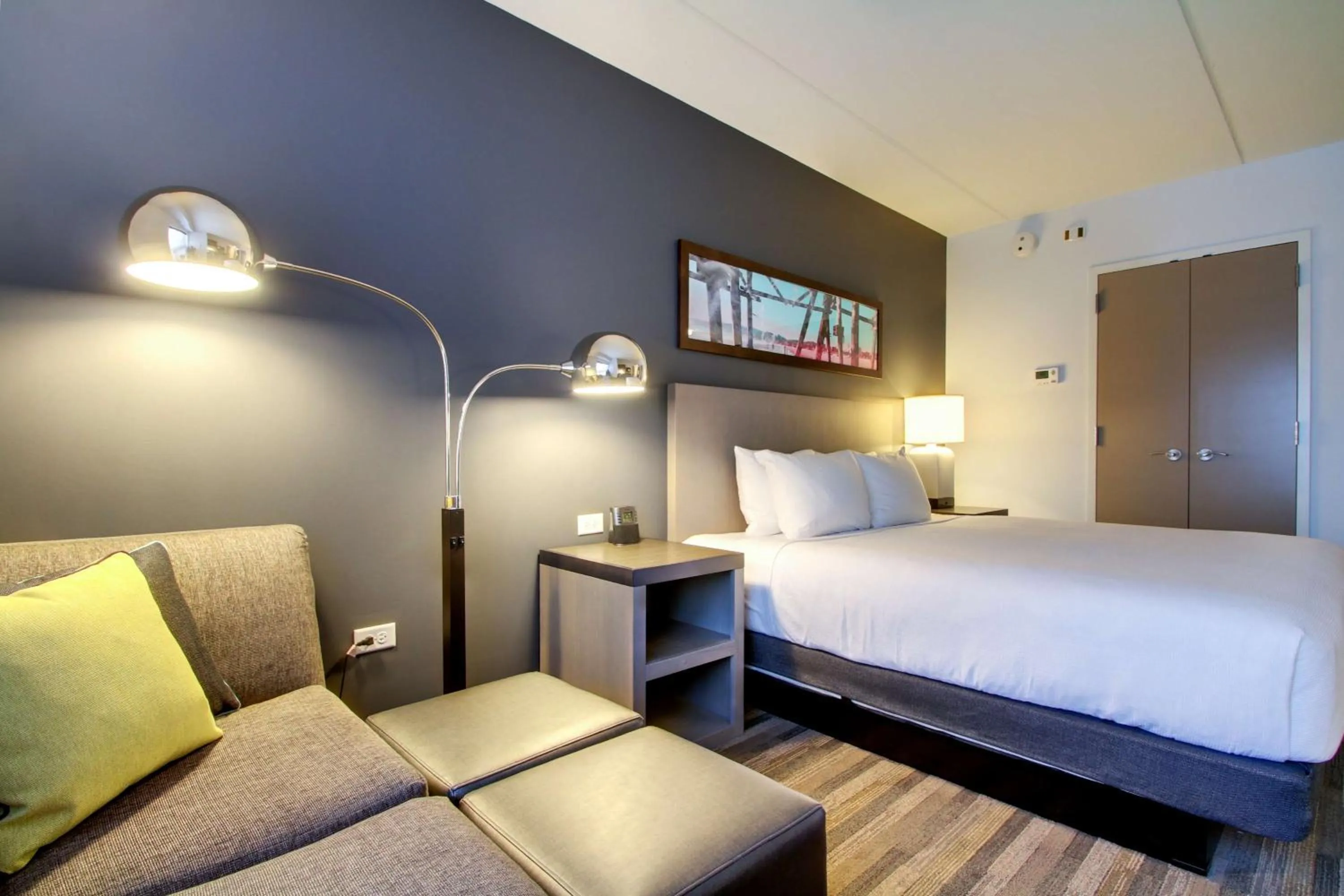 Photo of the whole room, Bed in Hyatt House Chicago/Evanston