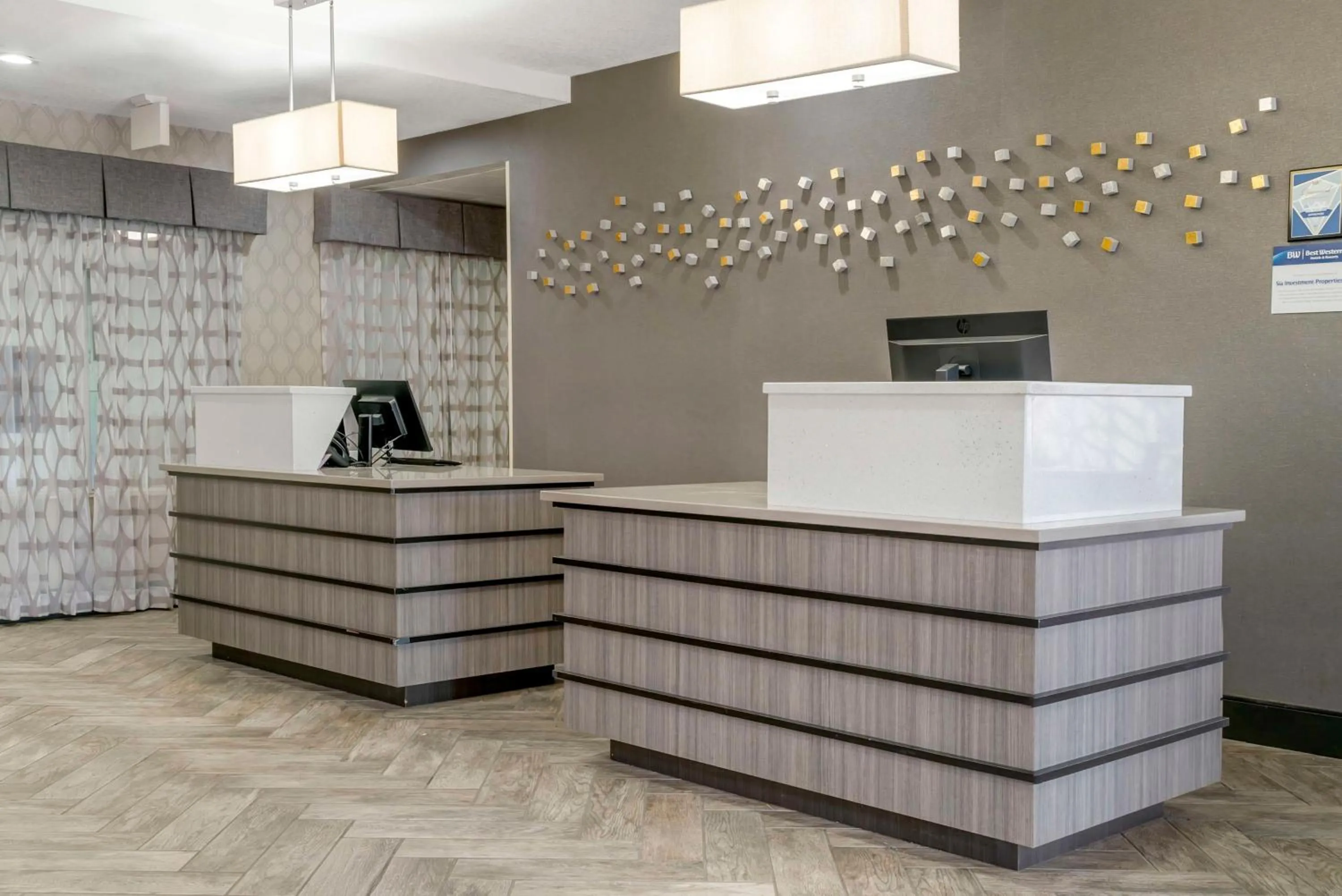 Lobby or reception in Best Western Beacon Inn